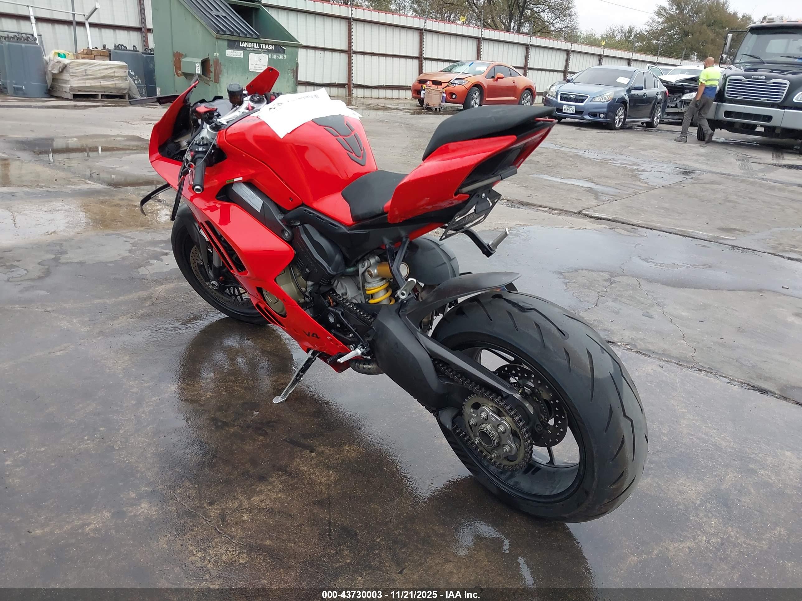 DUCATI PANIGALE image 3