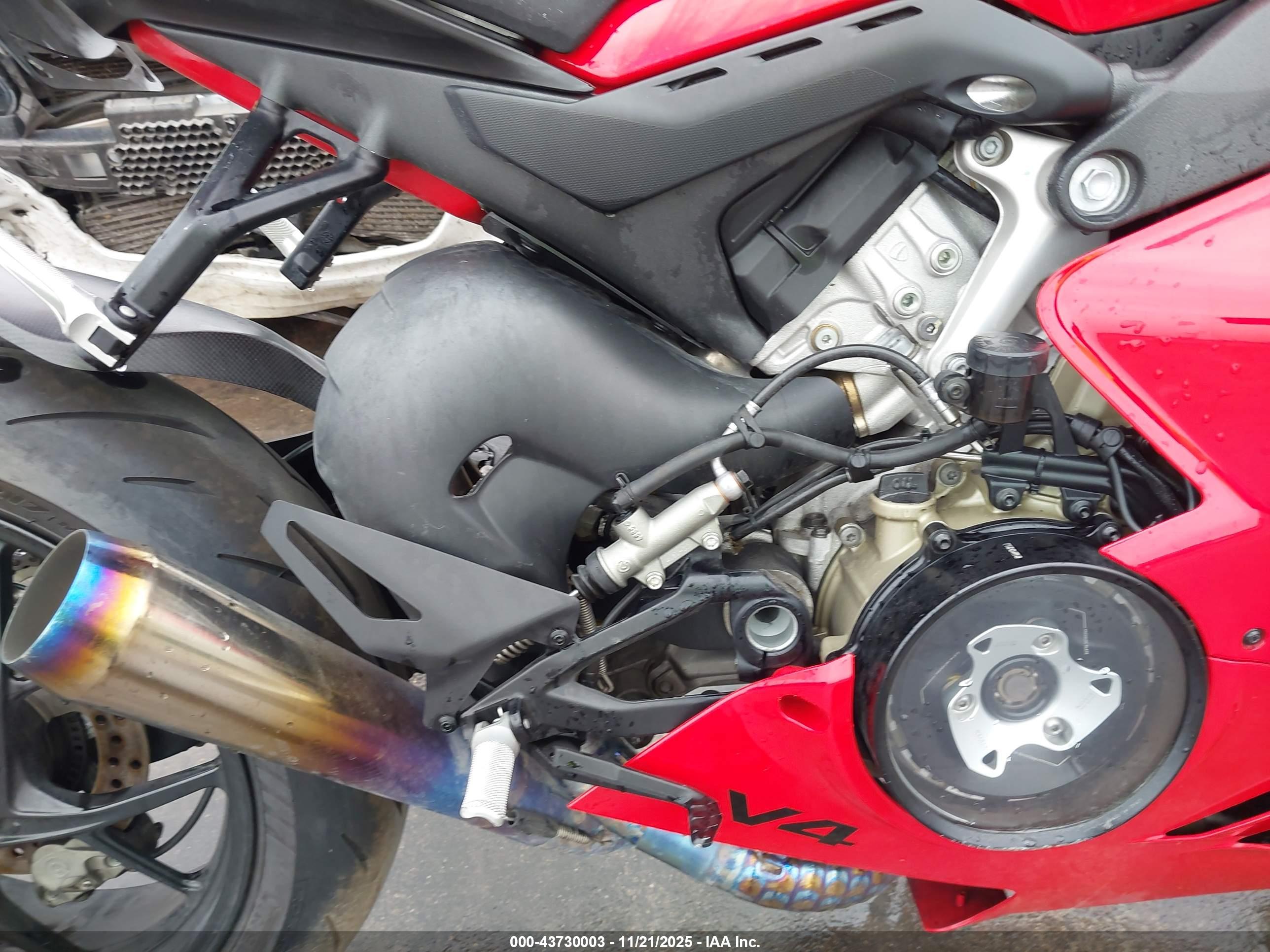 DUCATI PANIGALE image 8