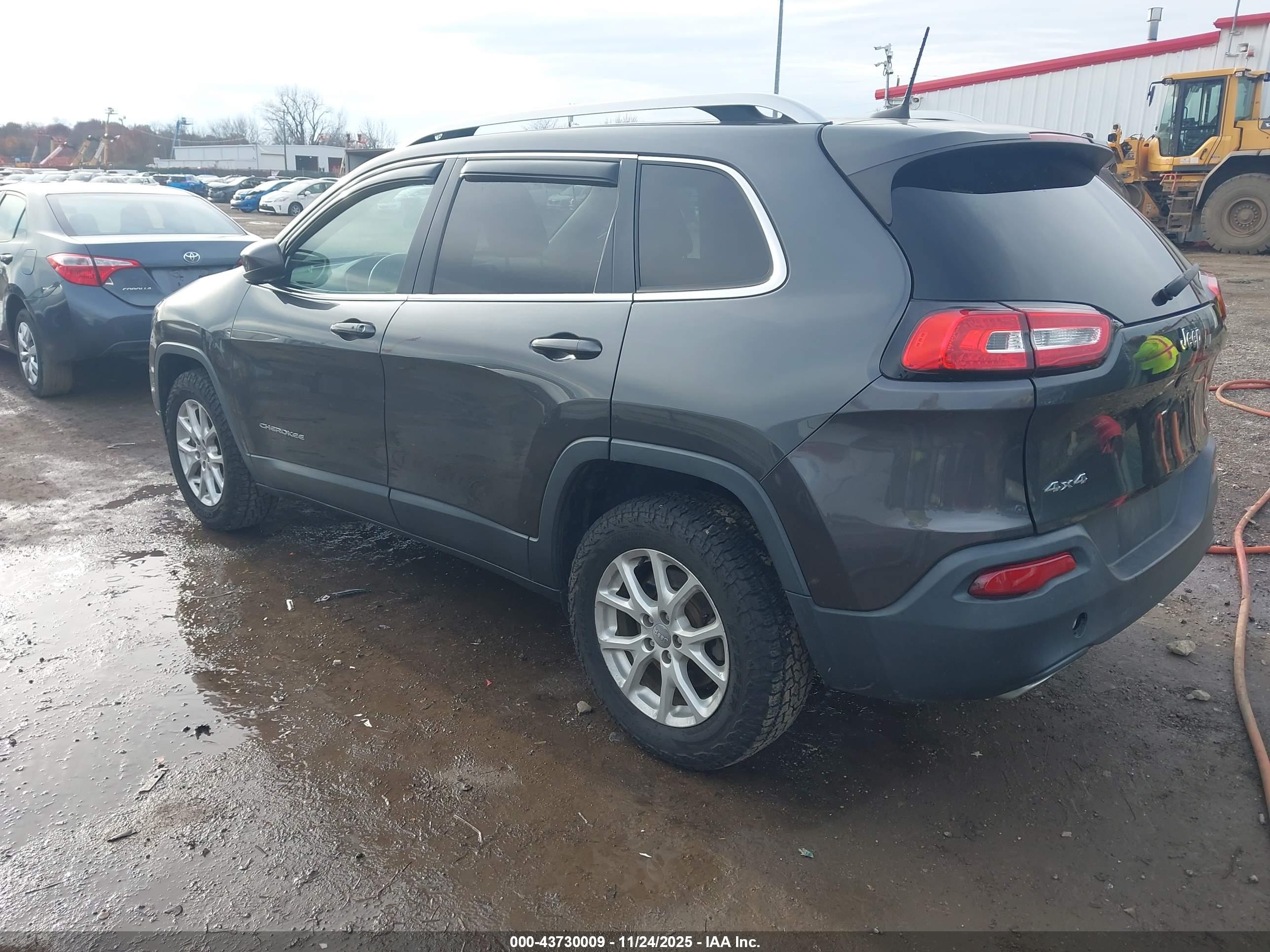 JEEP CHEROKEE image 3