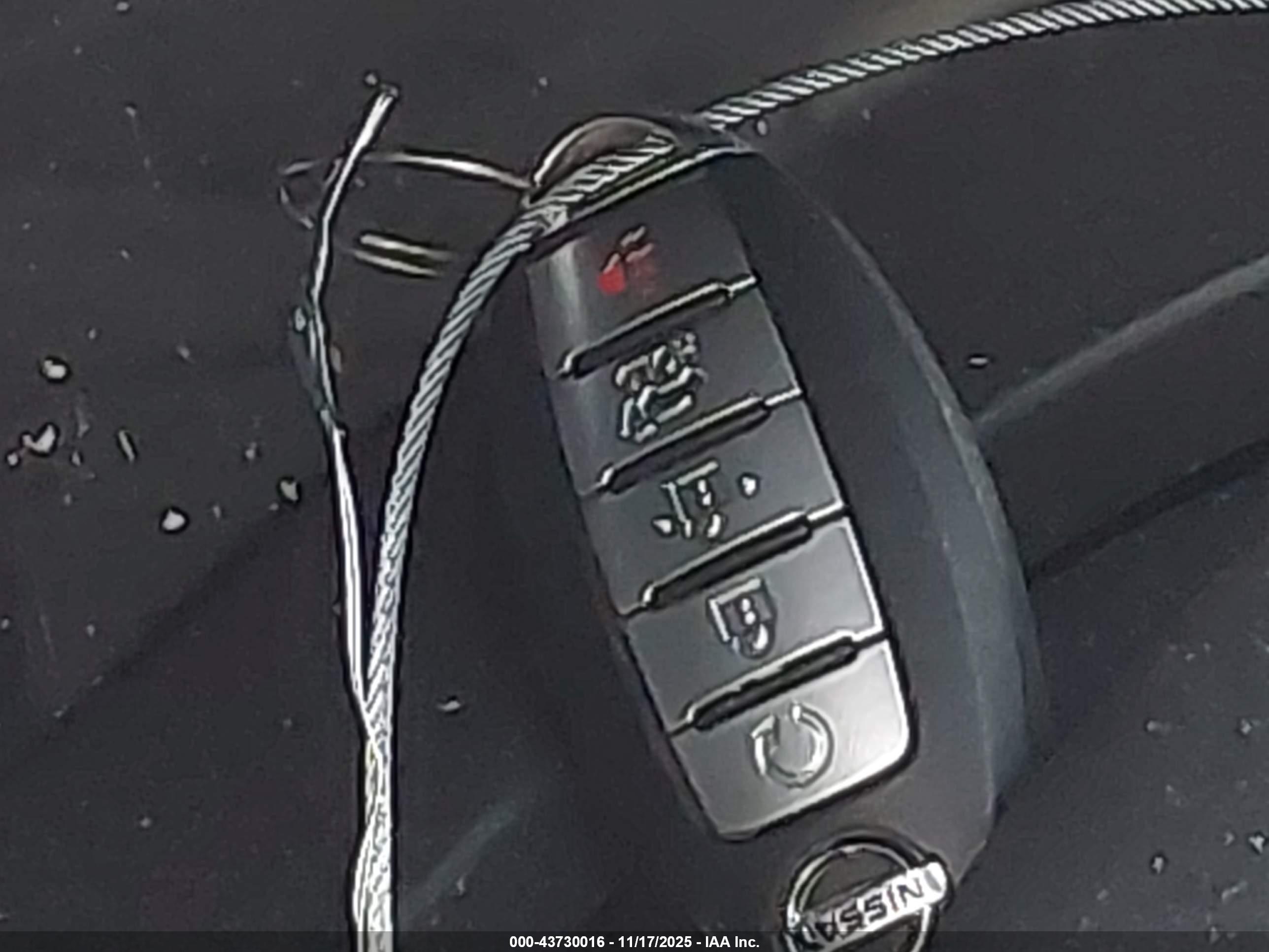 NISSAN MURANO image 11