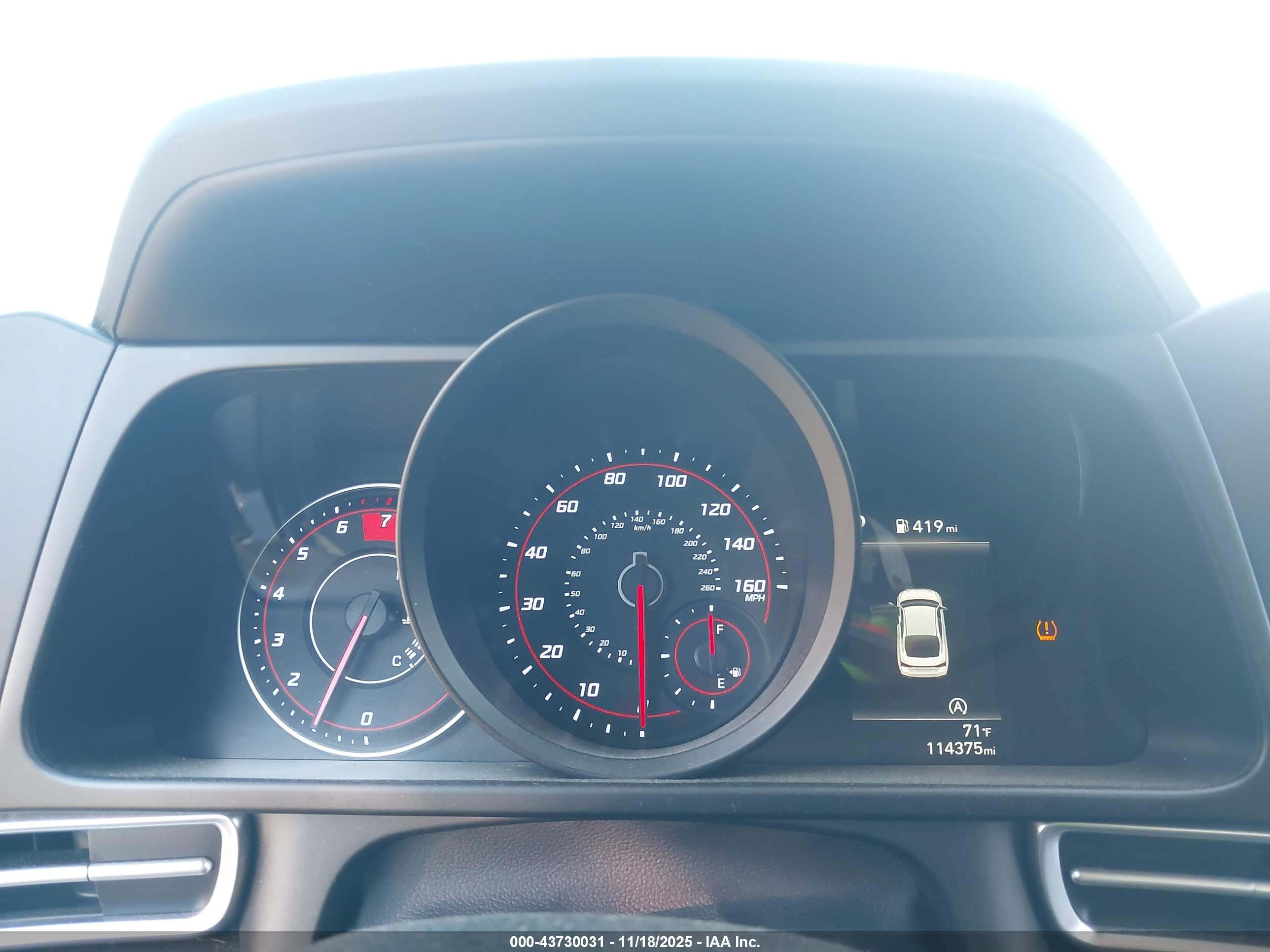 HYUNDAI ELANTRA image 7