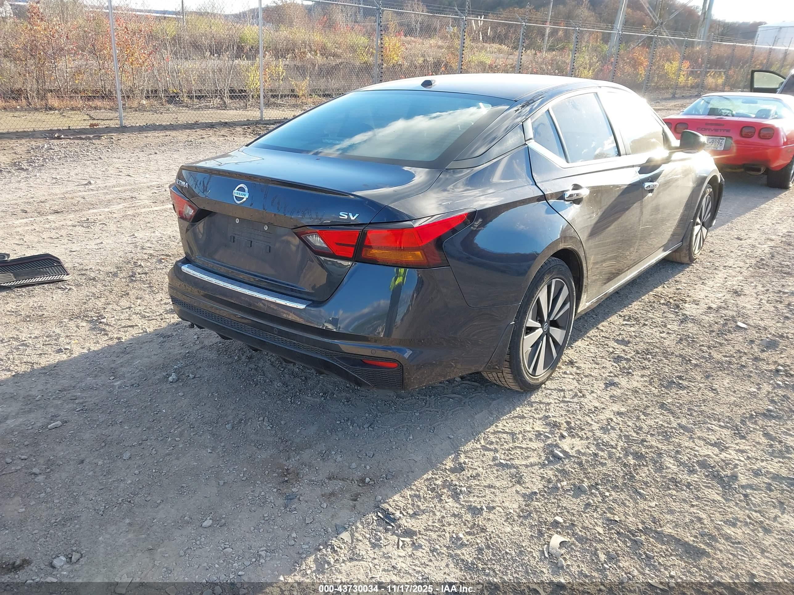 NISSAN ALTIMA image 4