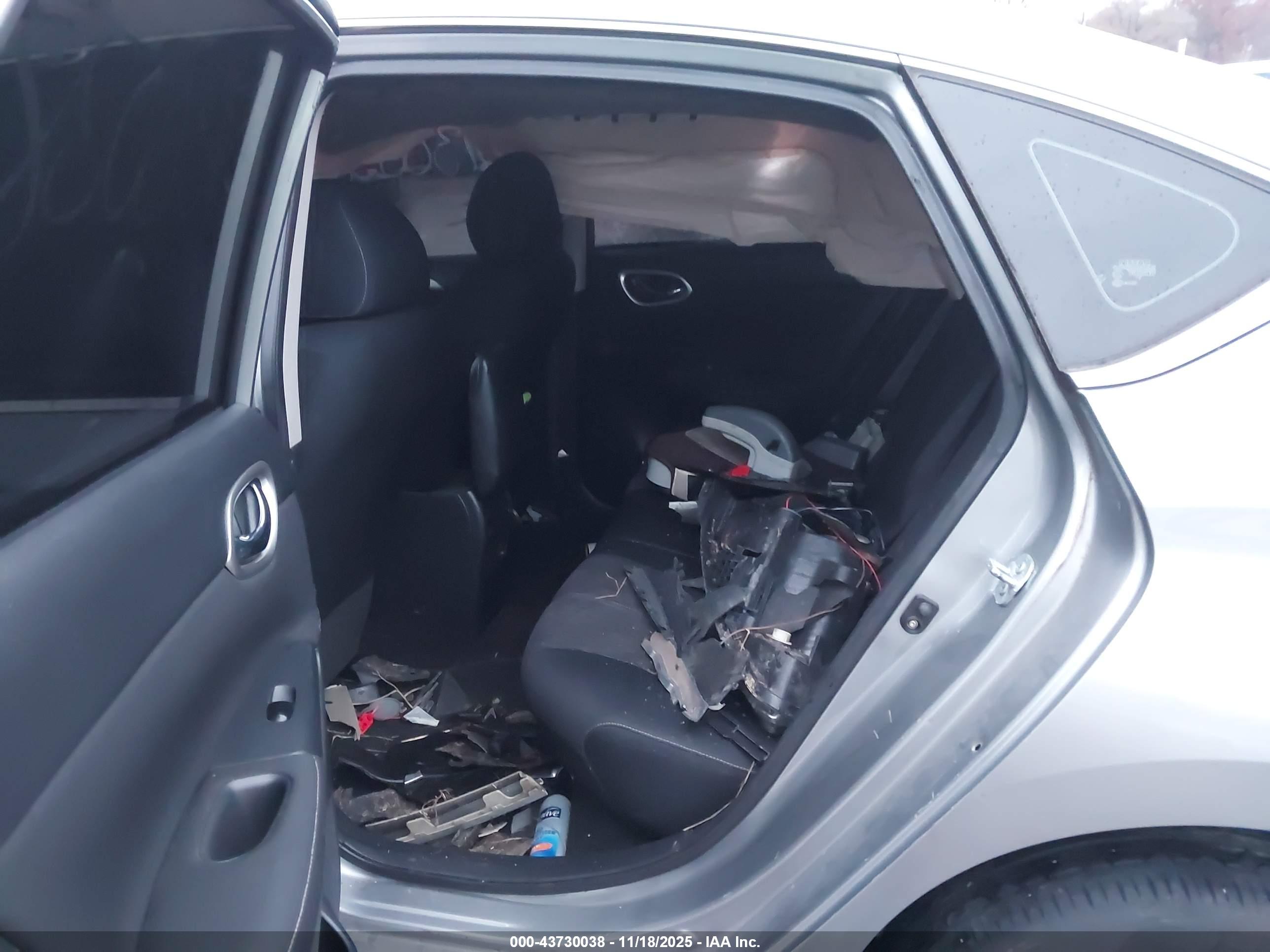 NISSAN SENTRA image 8