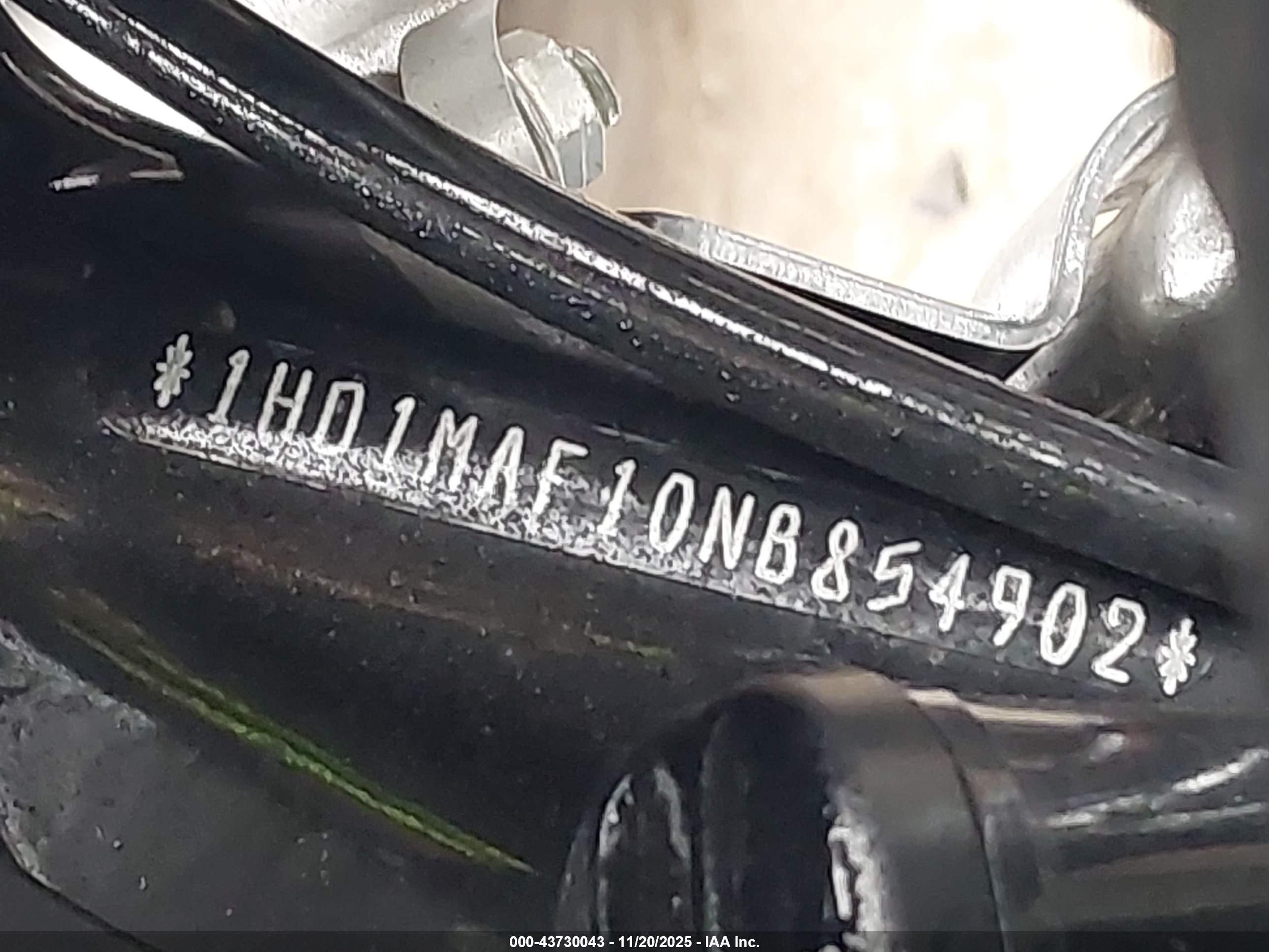 HARLEY-DAVIDSON FLHTCUTG image 10