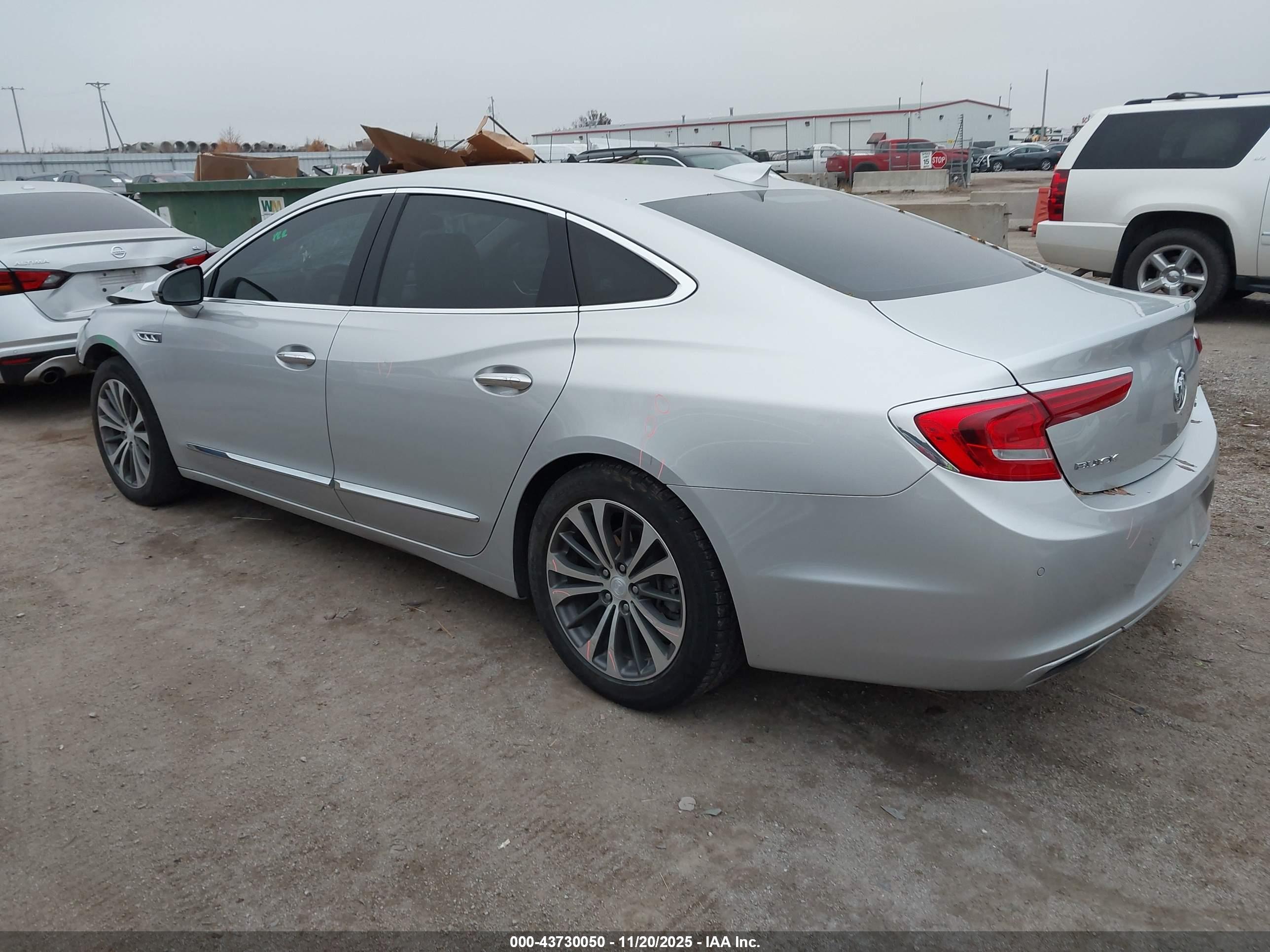 BUICK LACROSSE image 3