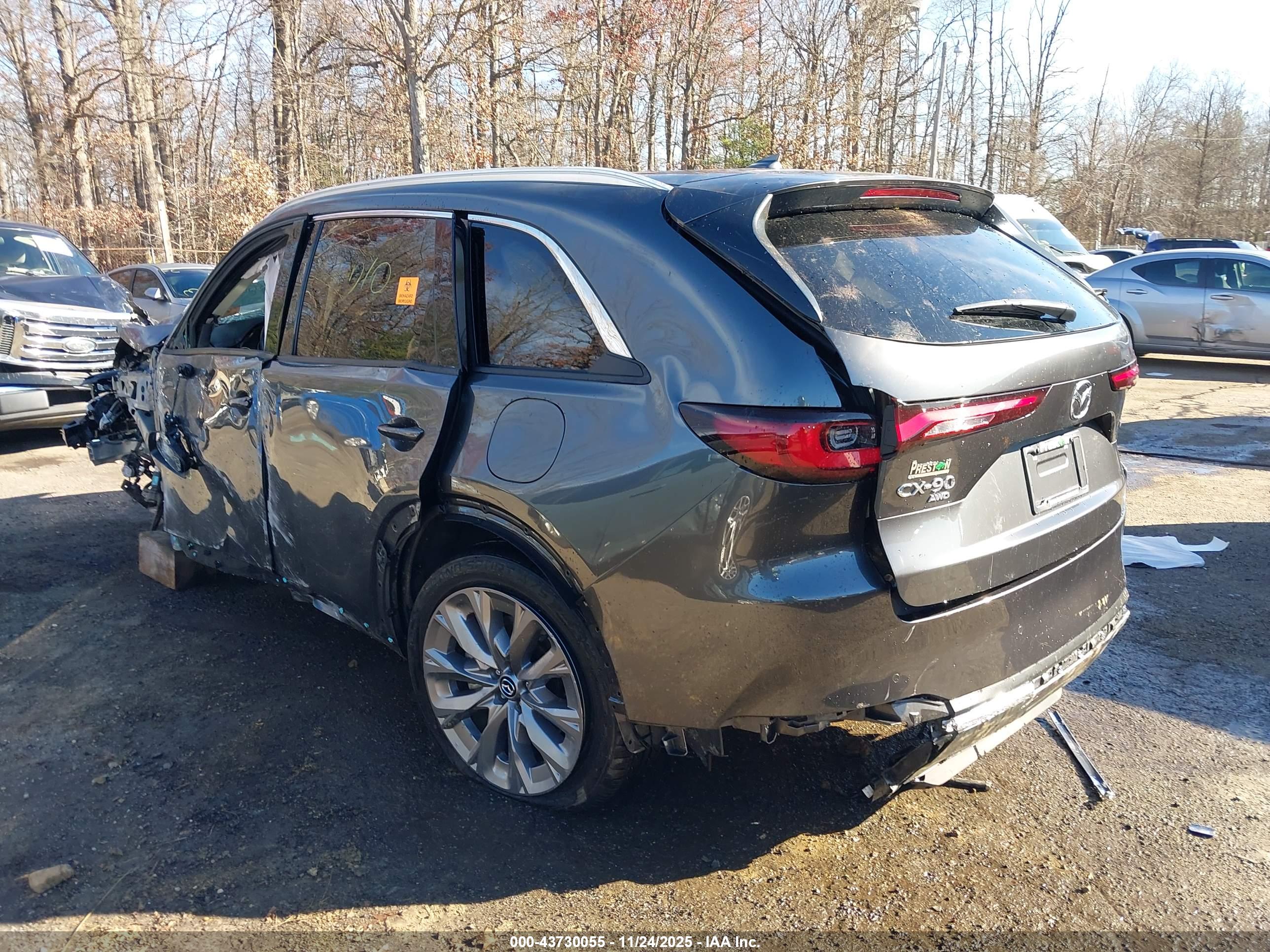 MAZDA CX-90 image 3