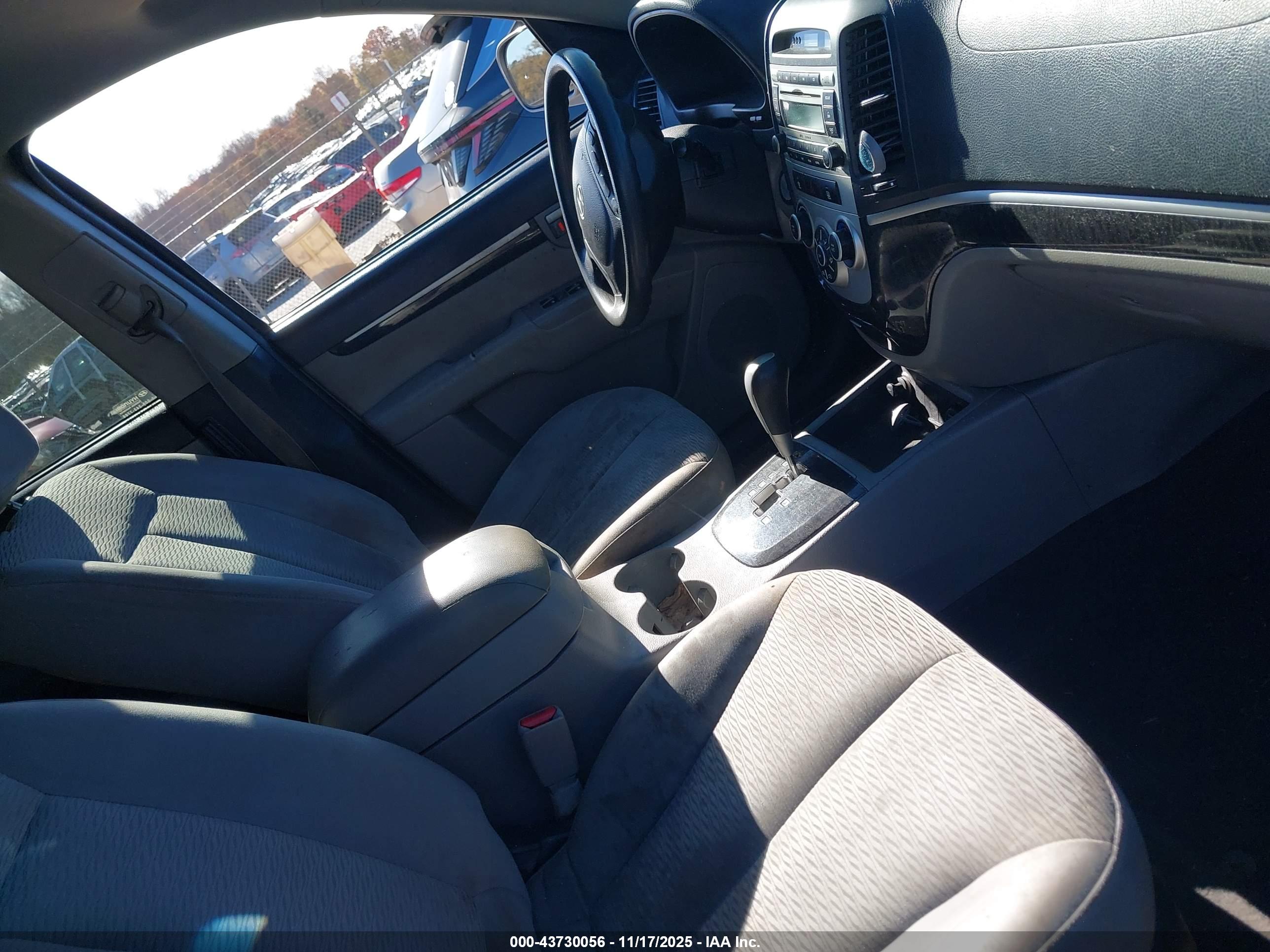 HYUNDAI SANTA image 5