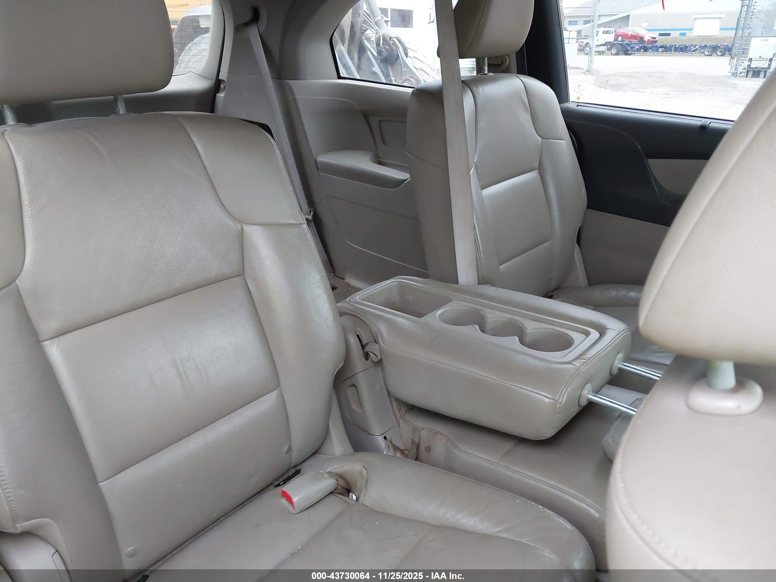 HONDA ODYSSEY image 8