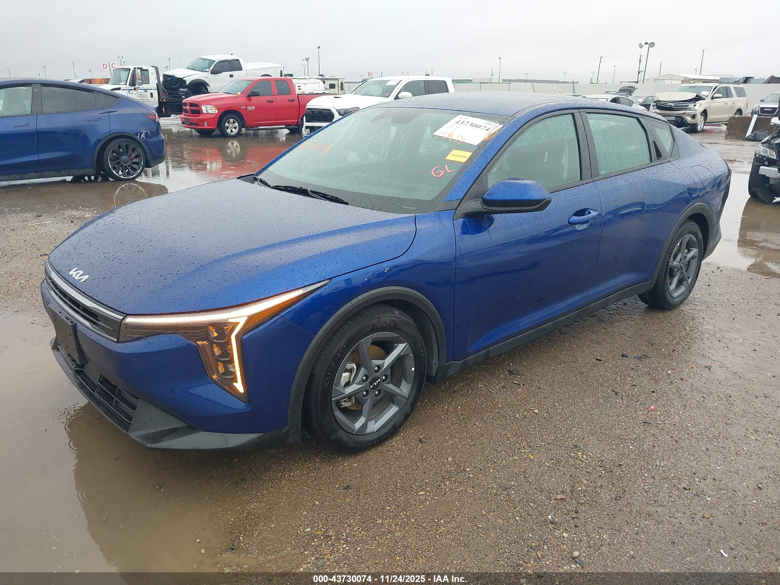 KIA K4 image 2