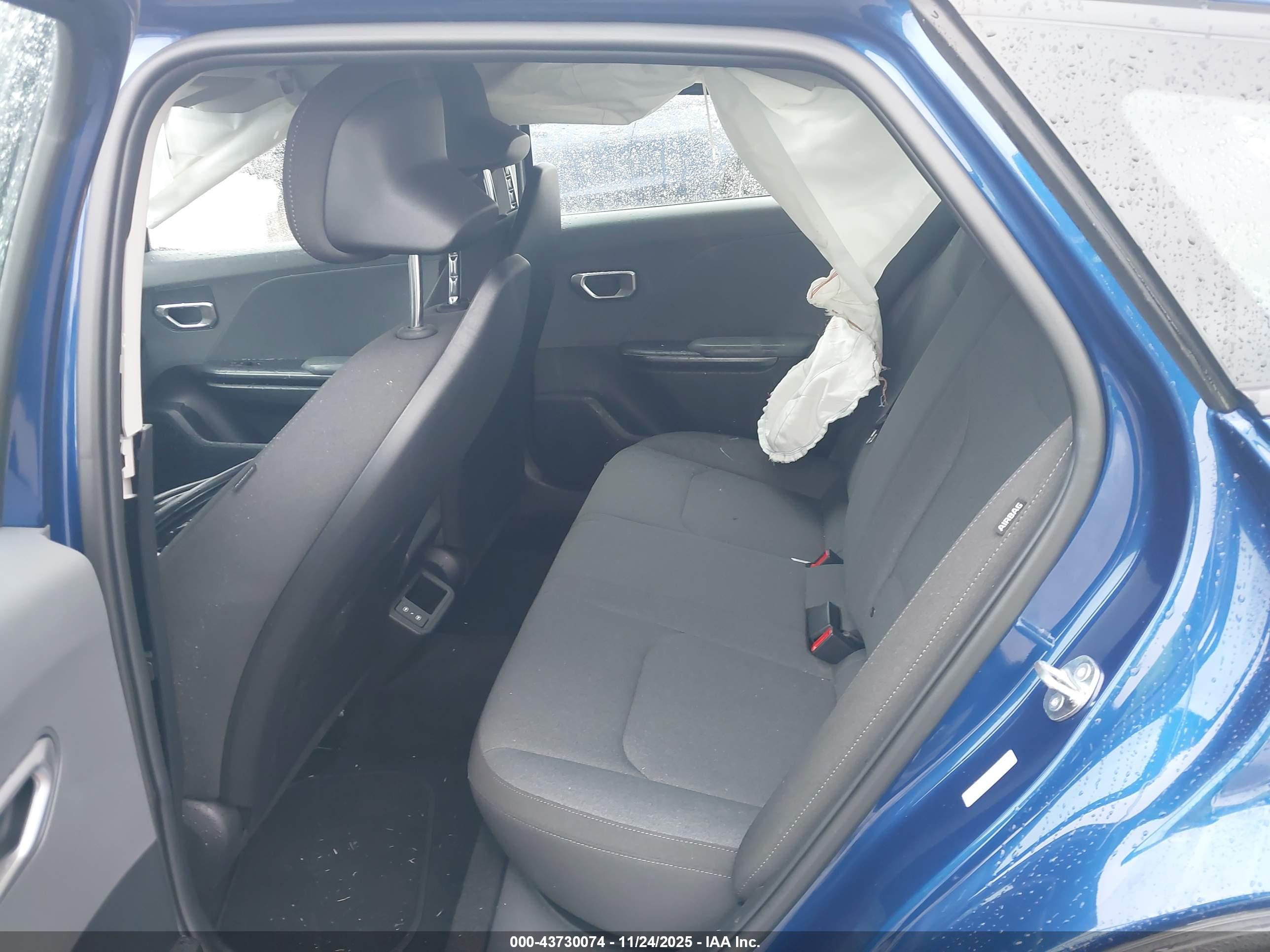 KIA K4 image 8