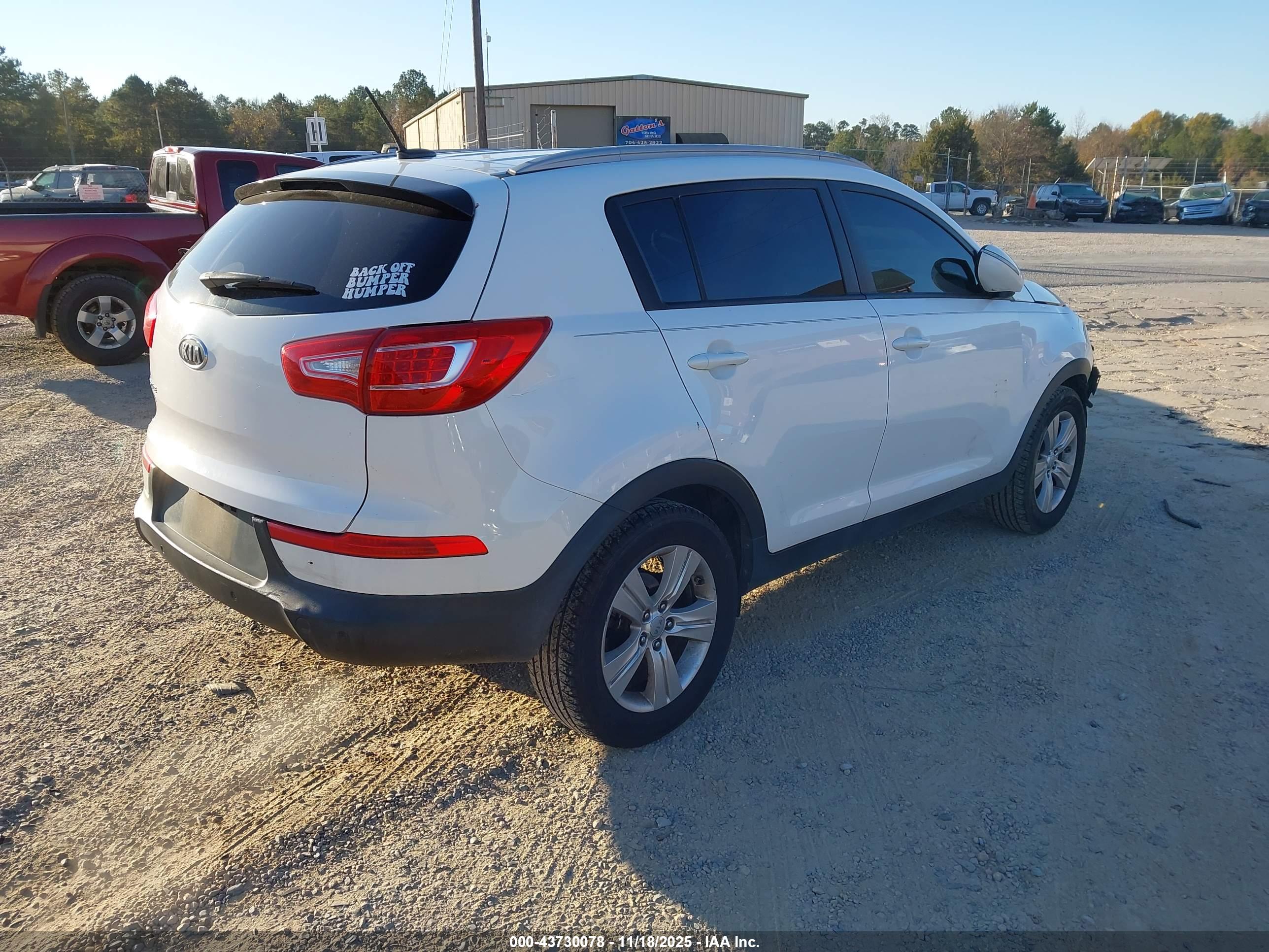 KIA SPORTAGE image 4