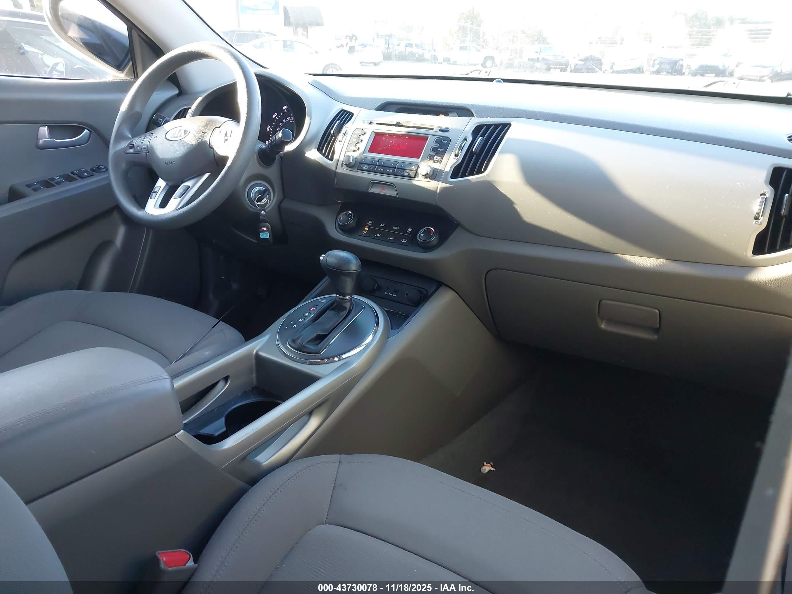 KIA SPORTAGE image 5