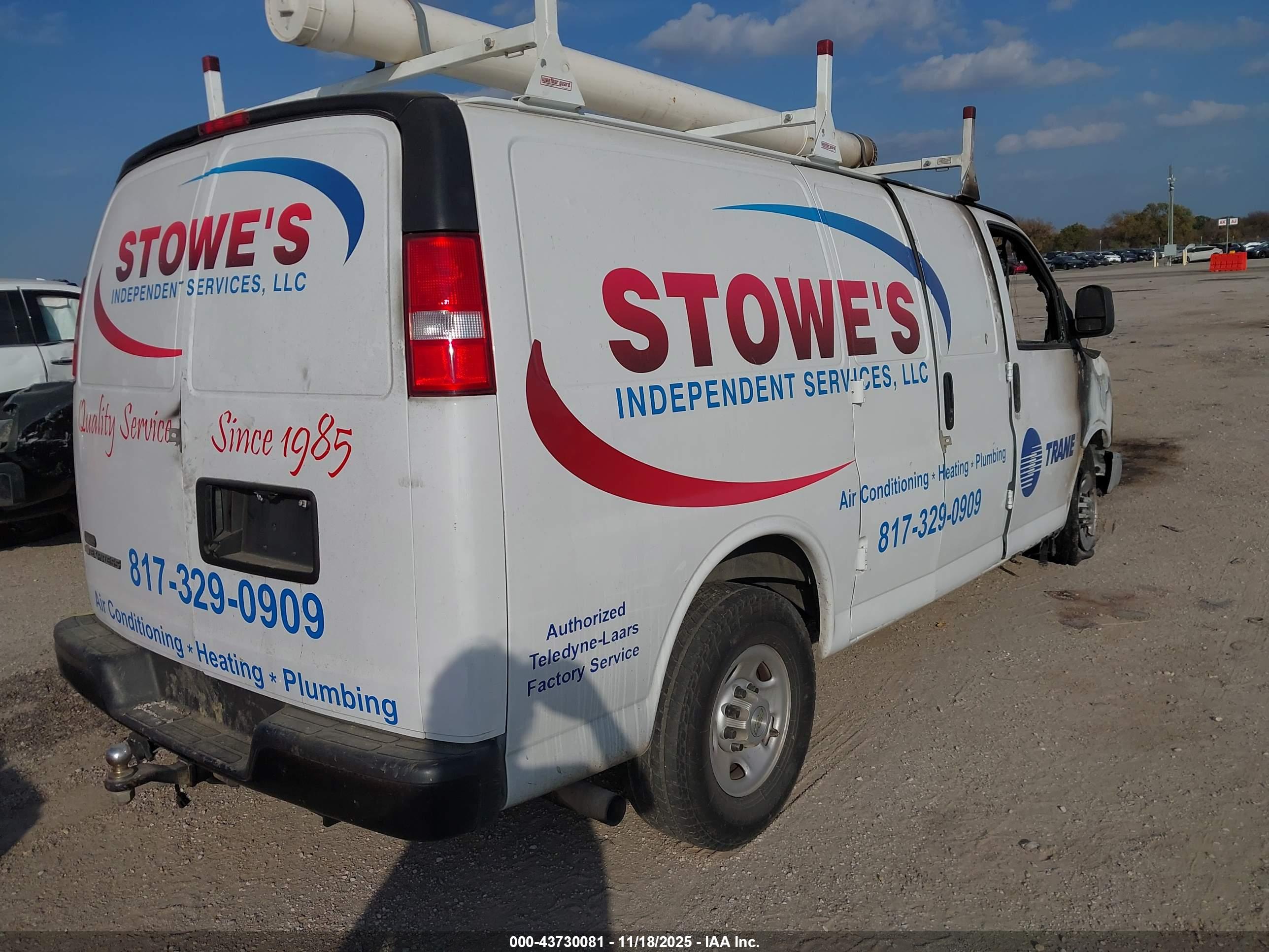 CHEVROLET EXPRESS image 4