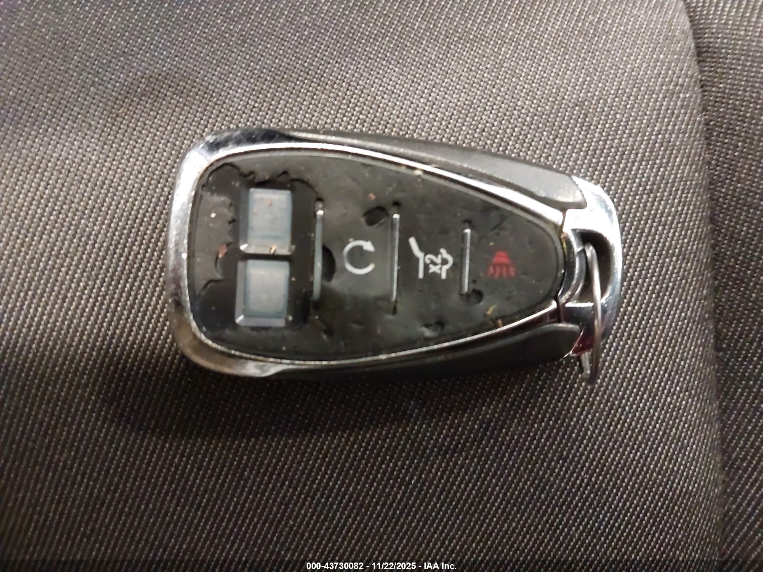 CHEVROLET EQUINOX image 11