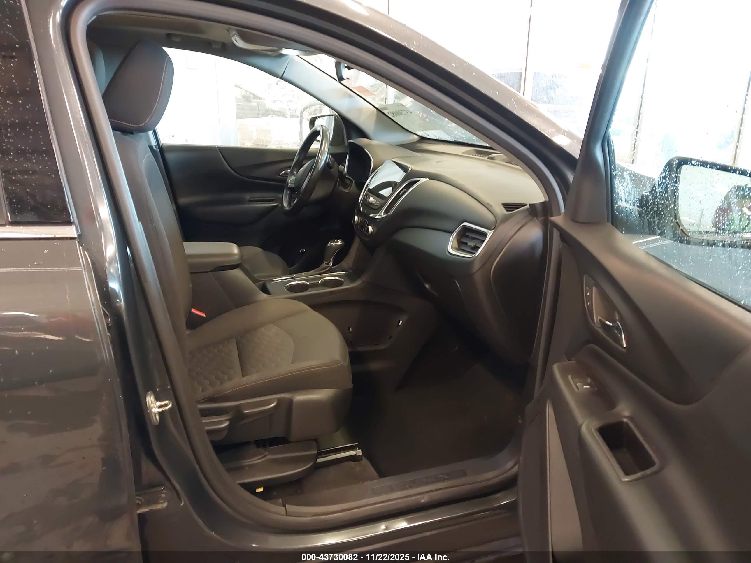 CHEVROLET EQUINOX image 5