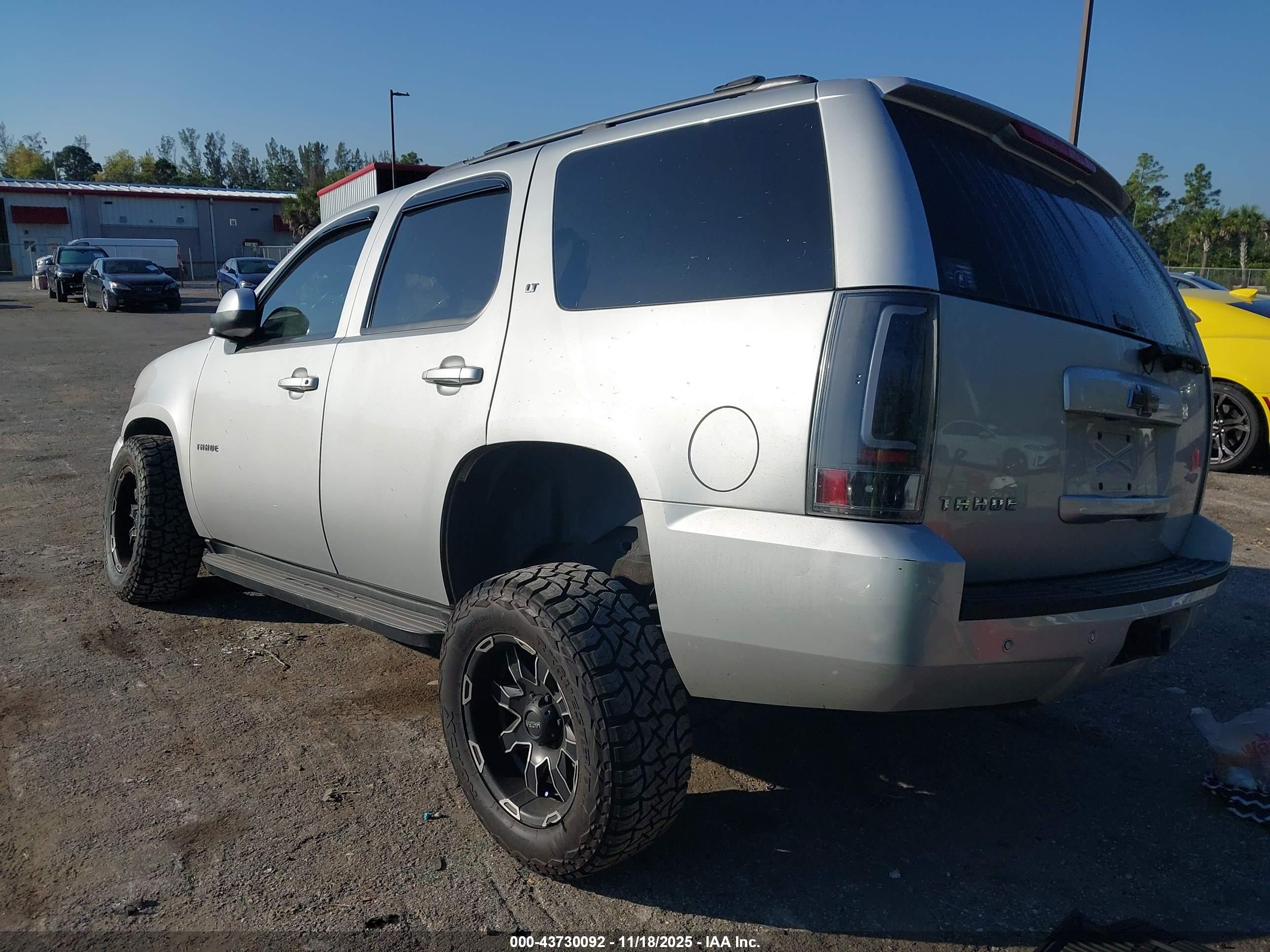 CHEVROLET TAHOE image 3
