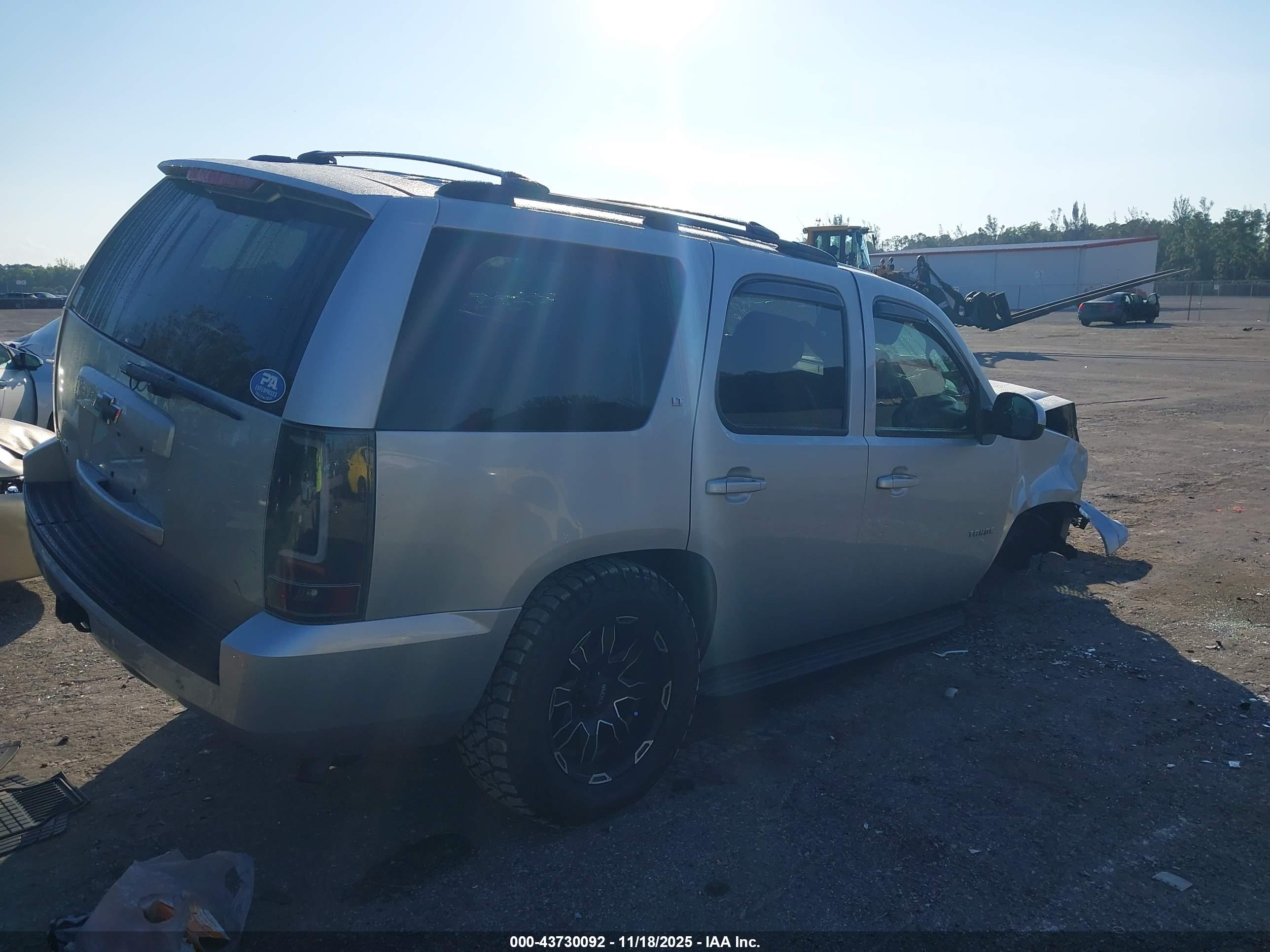 CHEVROLET TAHOE image 4
