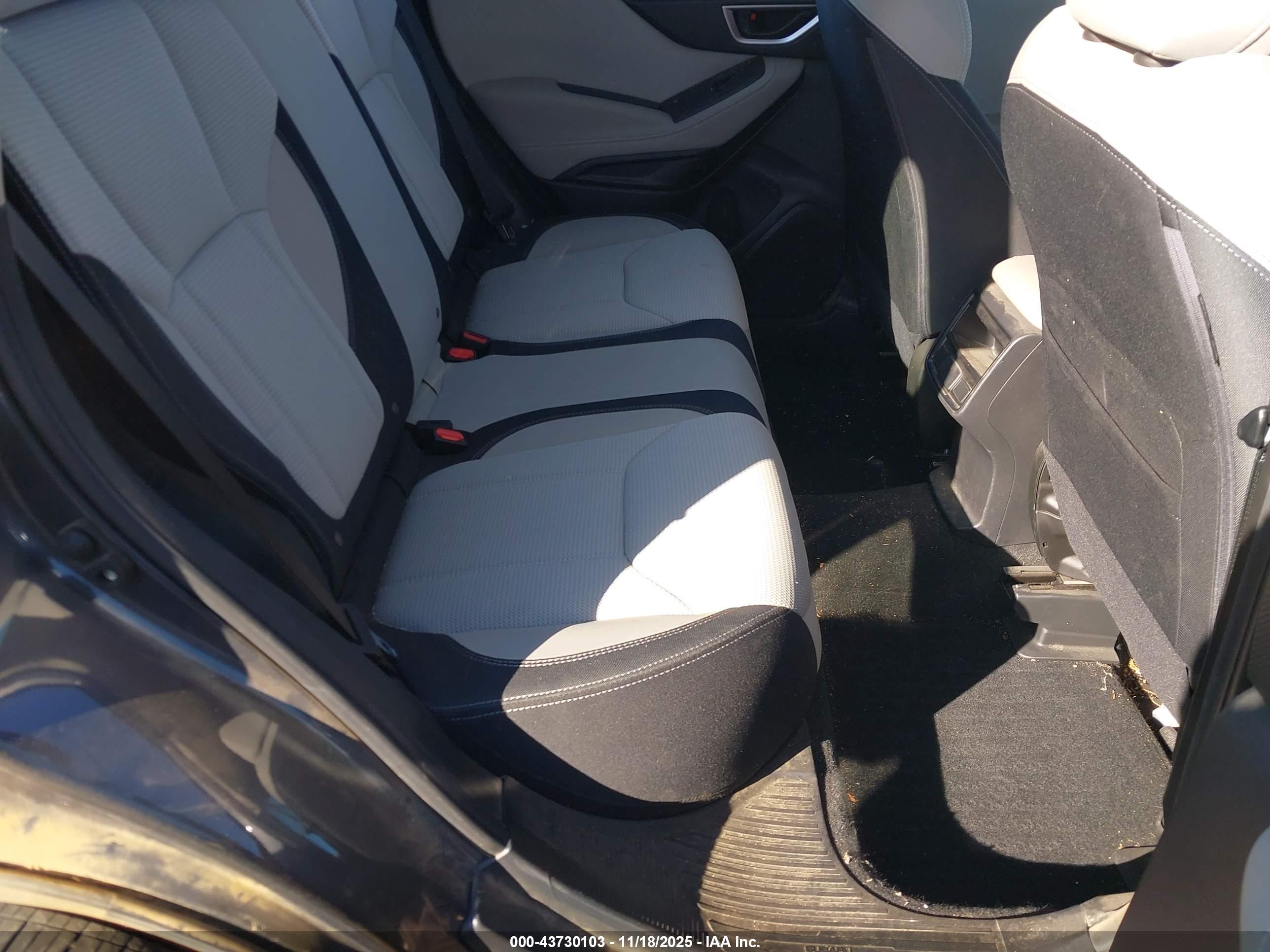 SUBARU FORESTER image 8