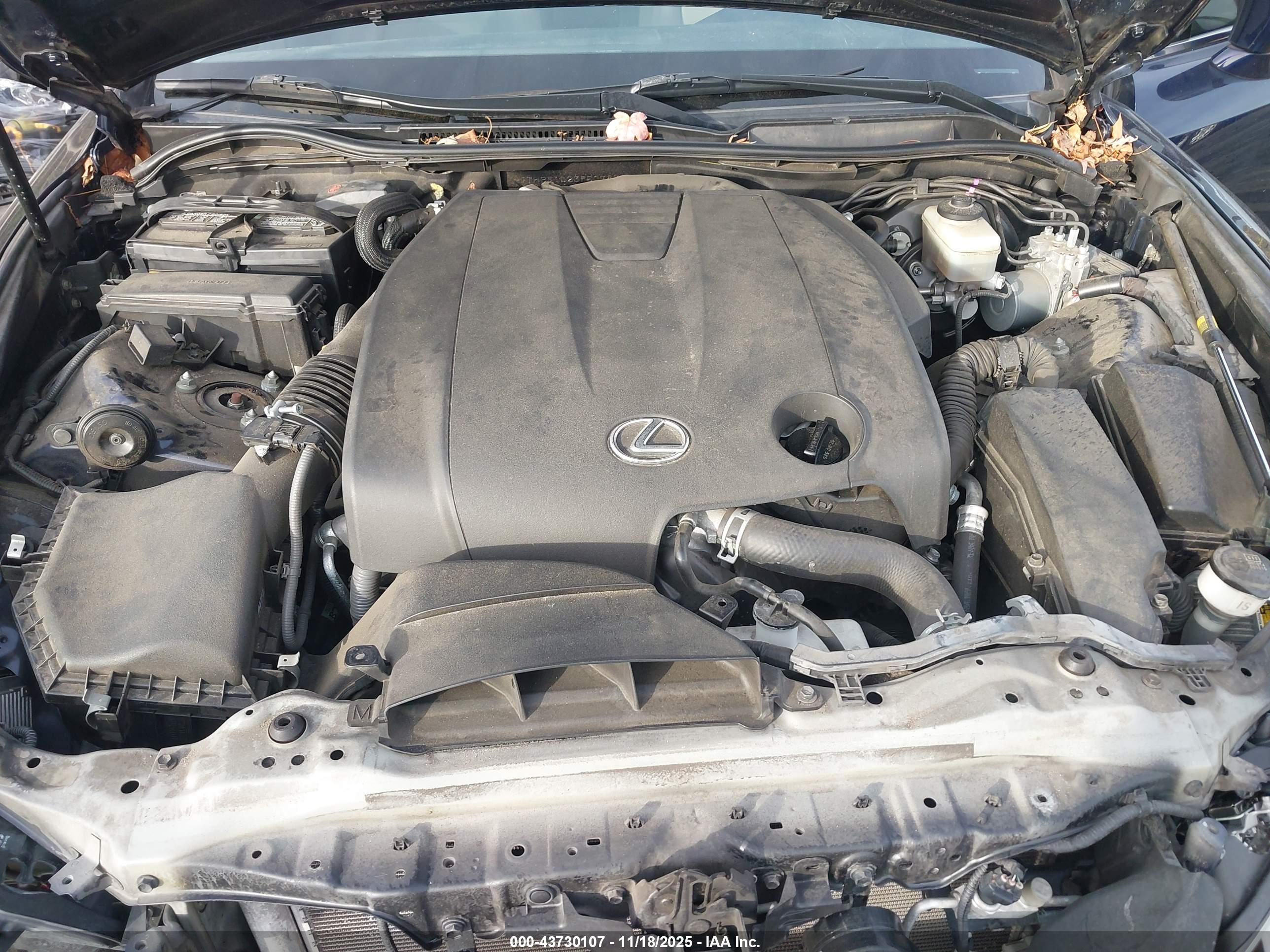 LEXUS IS image 10