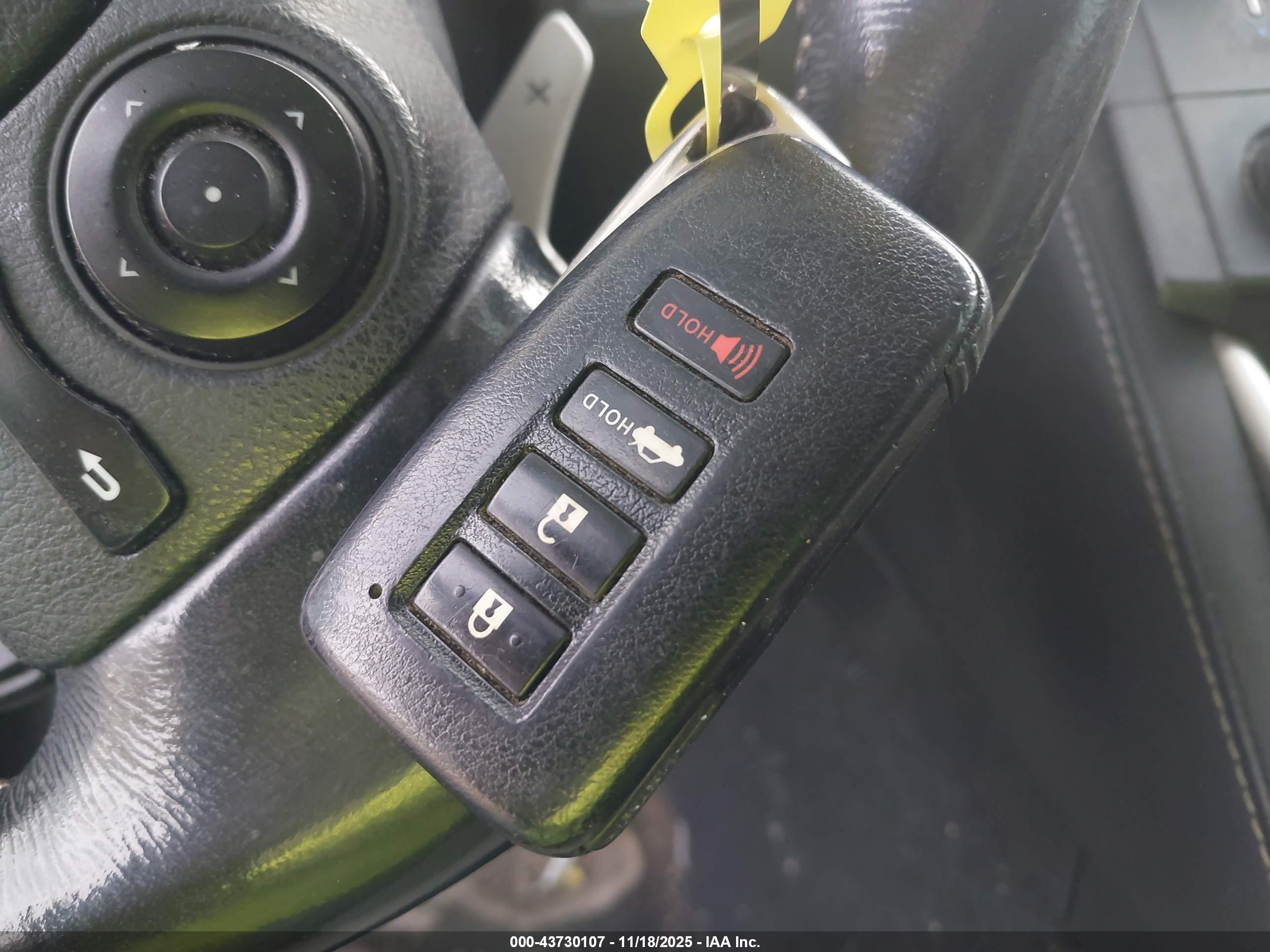 LEXUS IS image 11