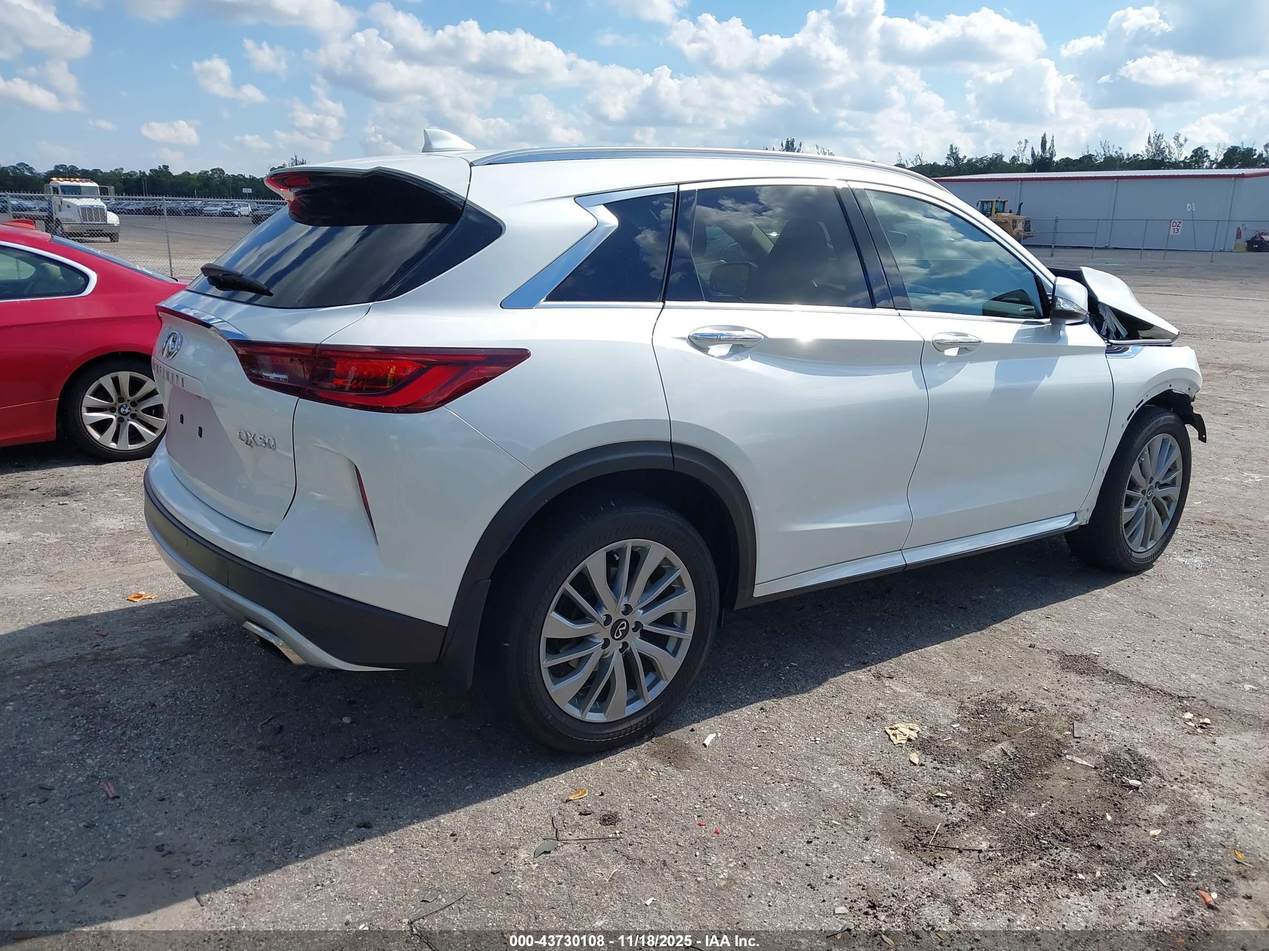 INFINITI QX50 image 4