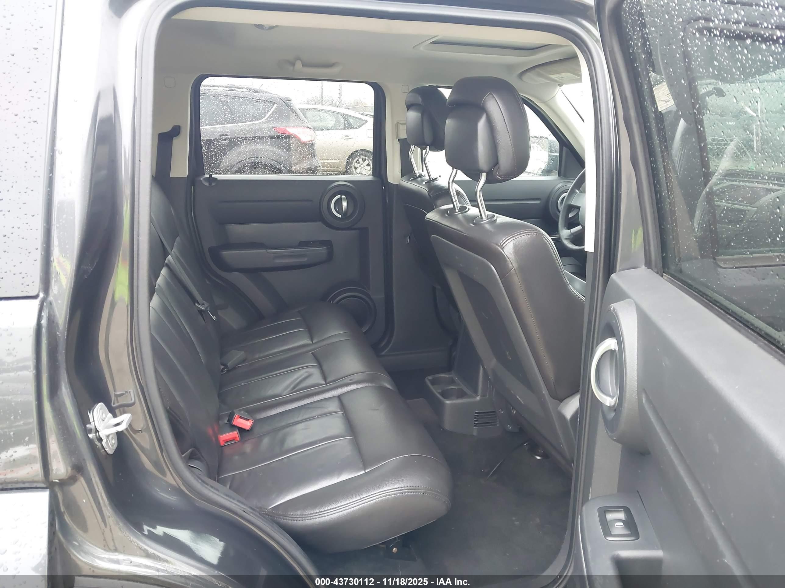 DODGE NITRO image 8
