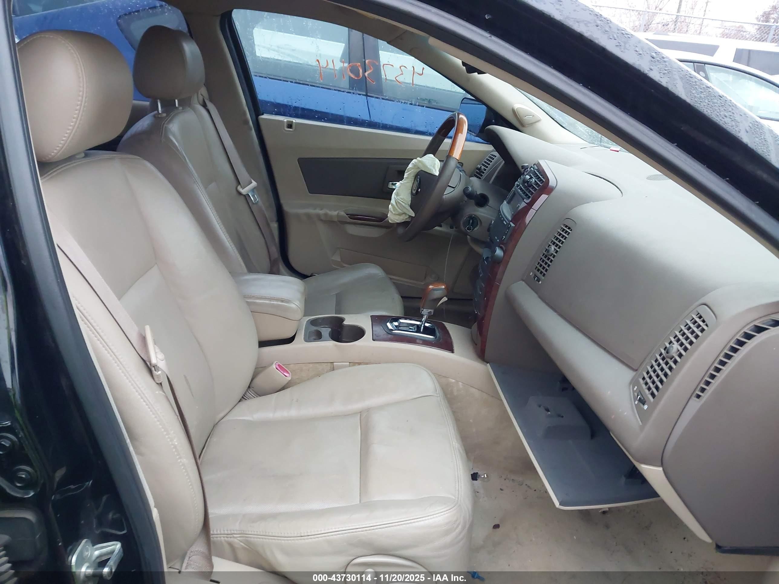CADILLAC CTS image 5