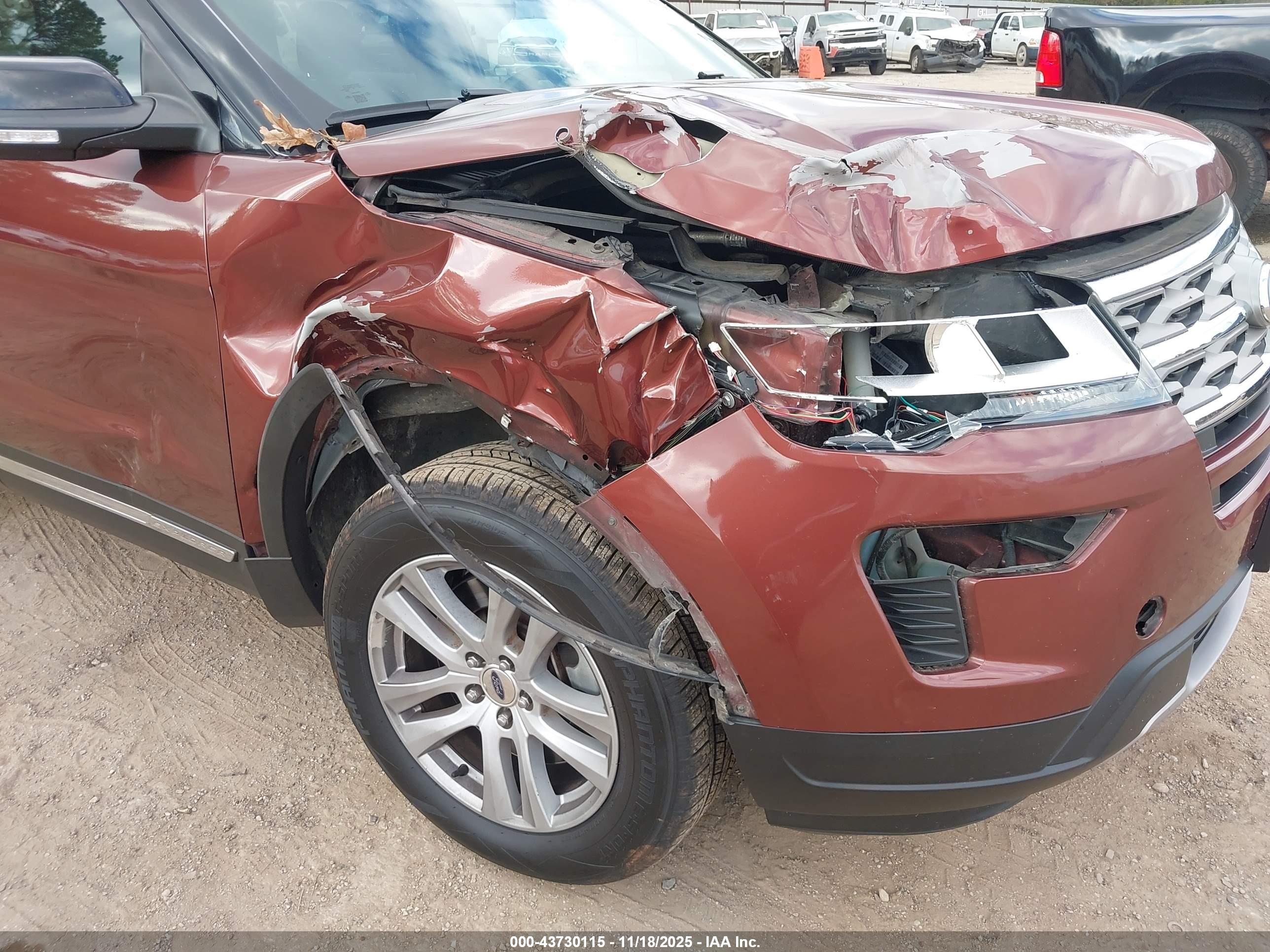 FORD EXPLORER image 6