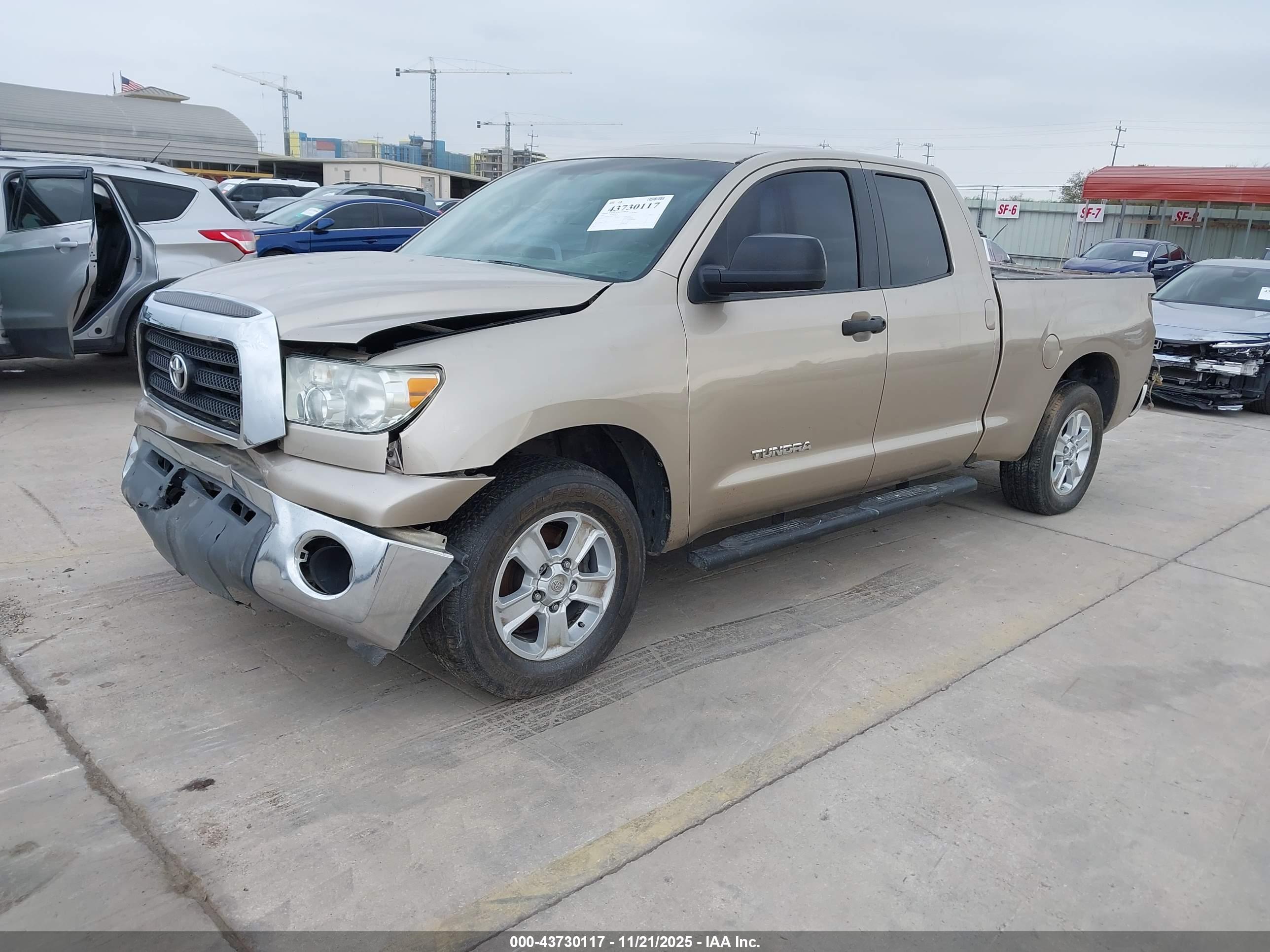 TOYOTA TUNDRA image 2