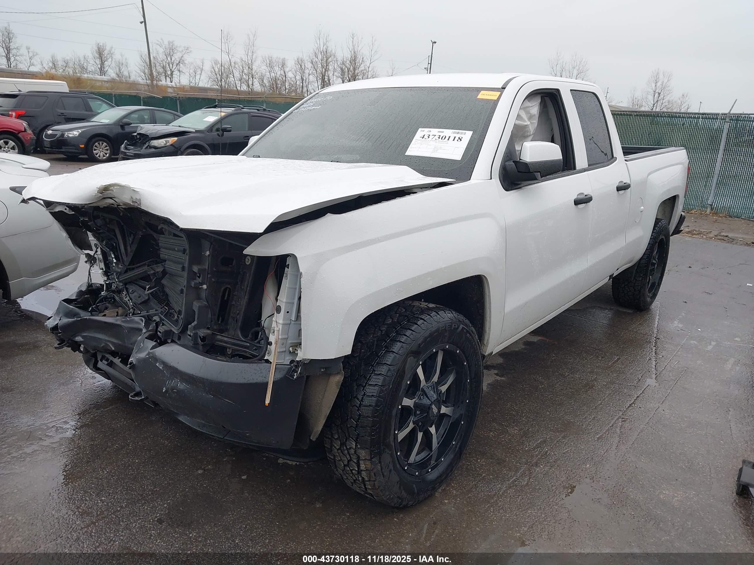 CHEVROLET SILVERADO image 2
