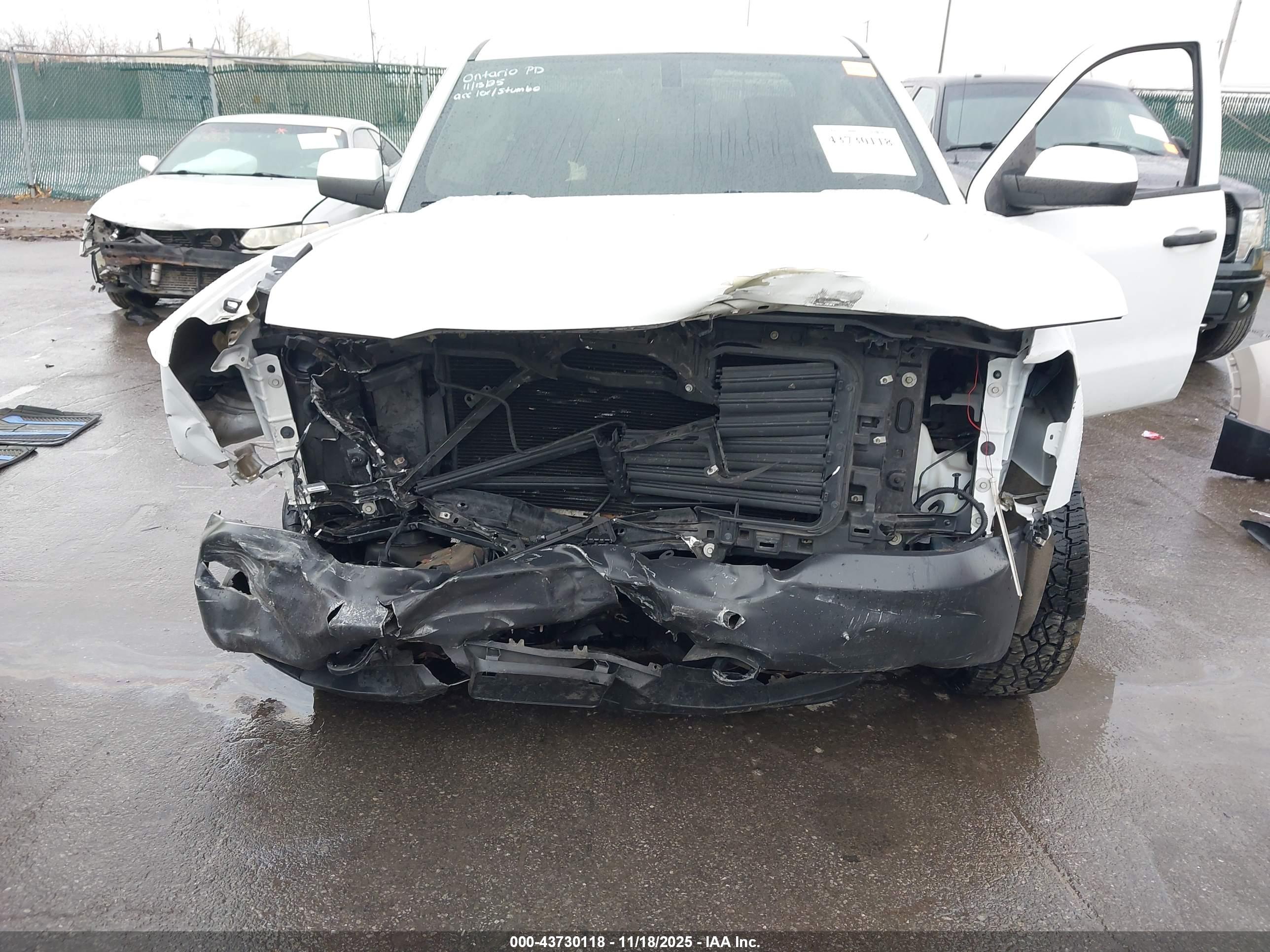 CHEVROLET SILVERADO image 6