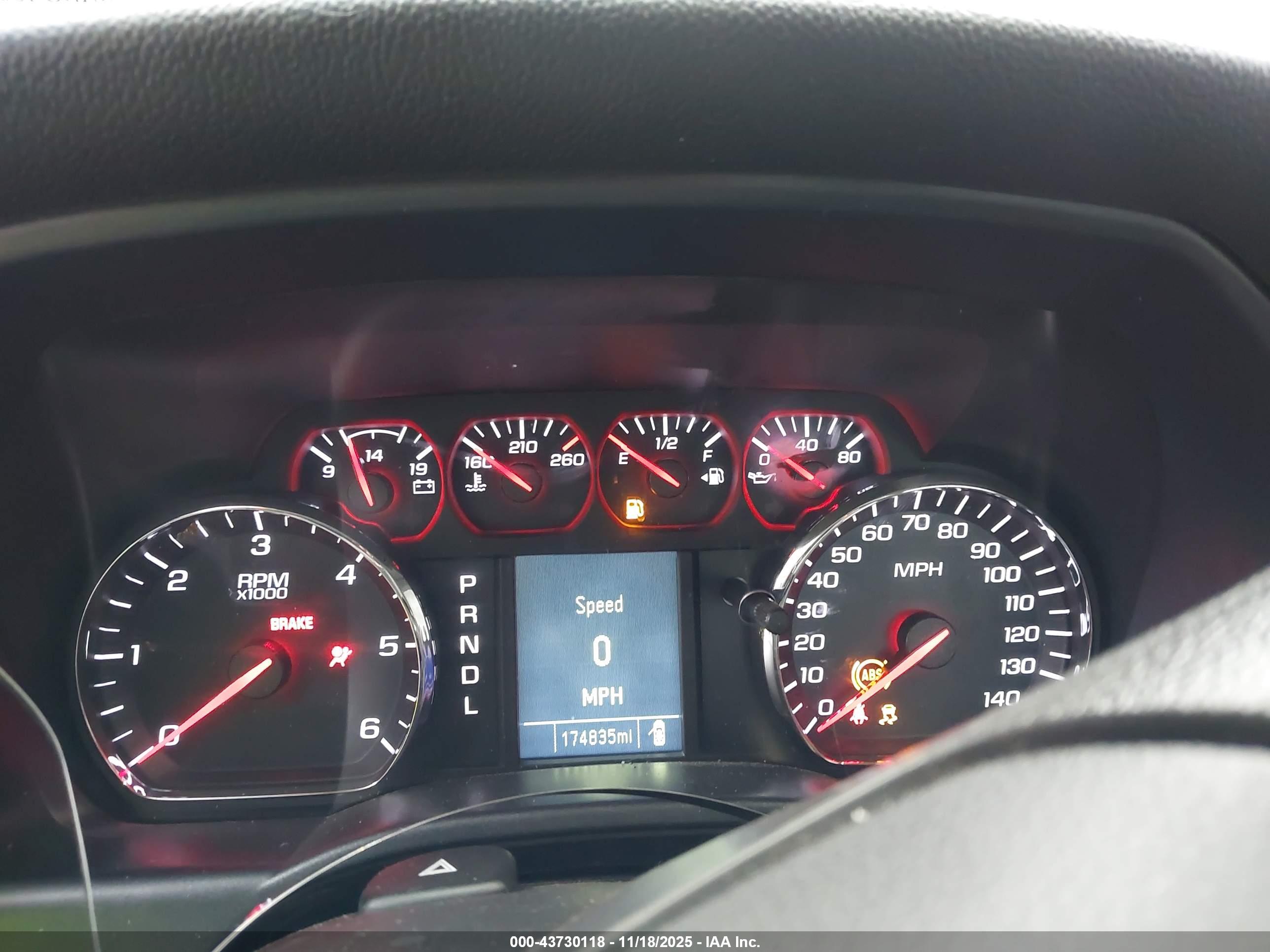CHEVROLET SILVERADO image 7