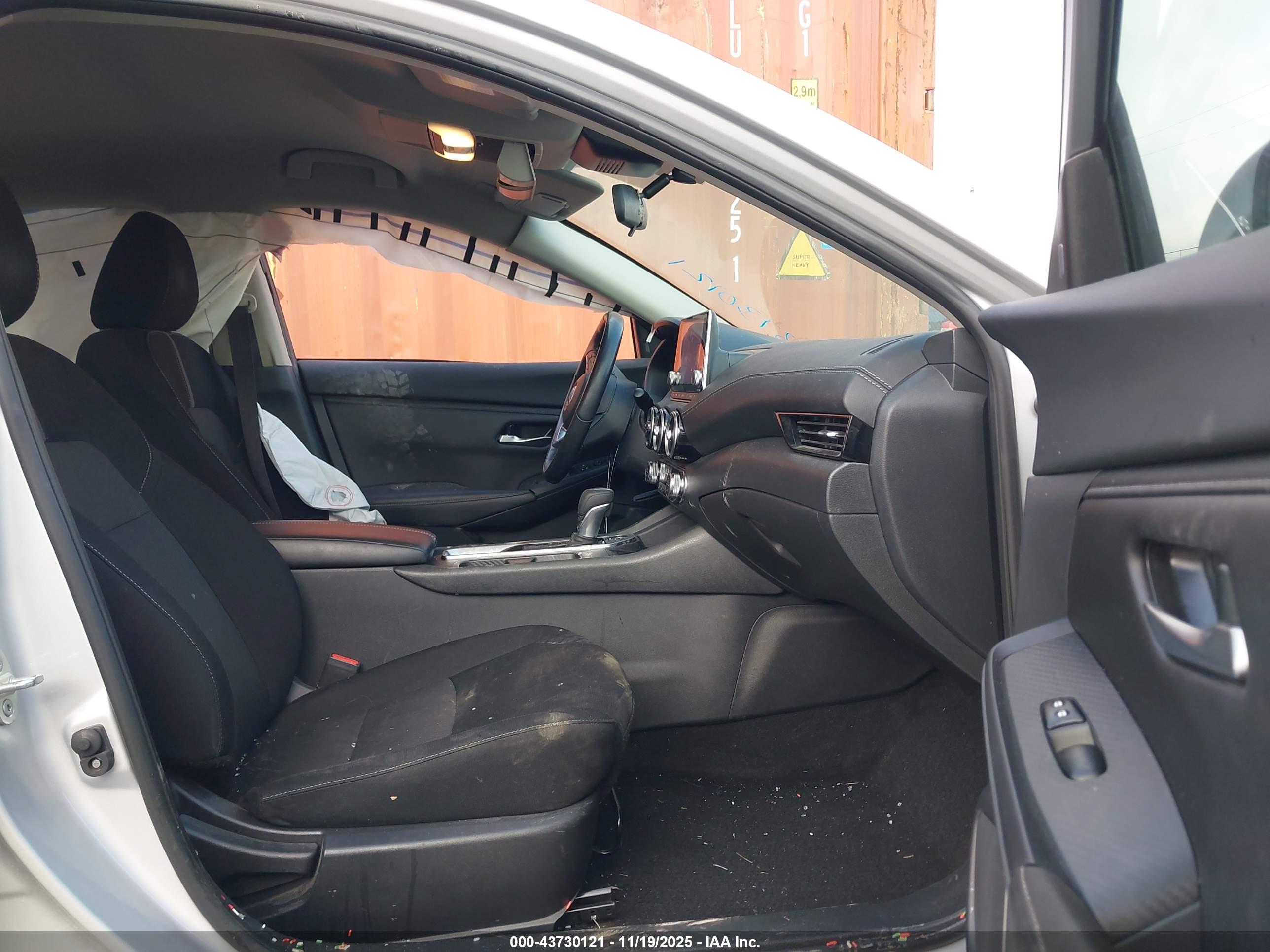 NISSAN SENTRA image 5