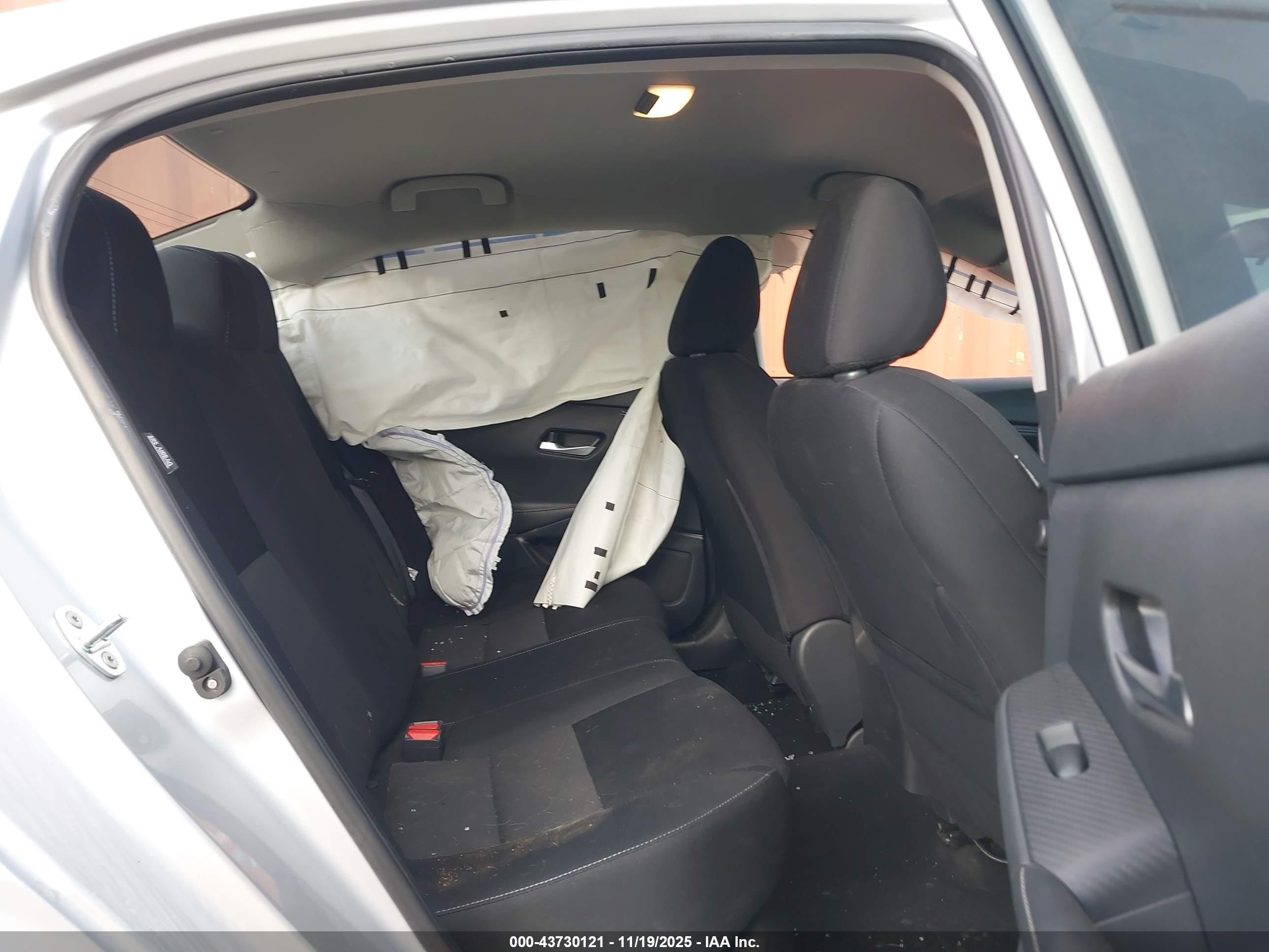 NISSAN SENTRA image 8