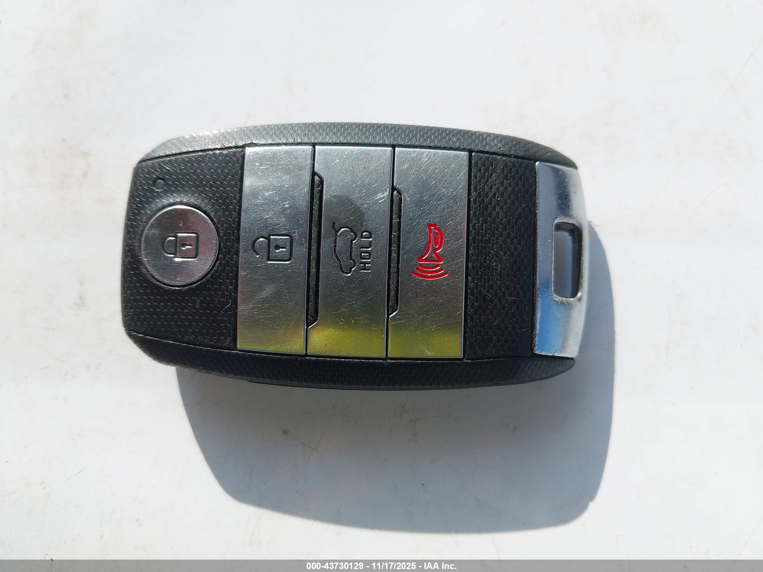 KIA SORENTO image 11