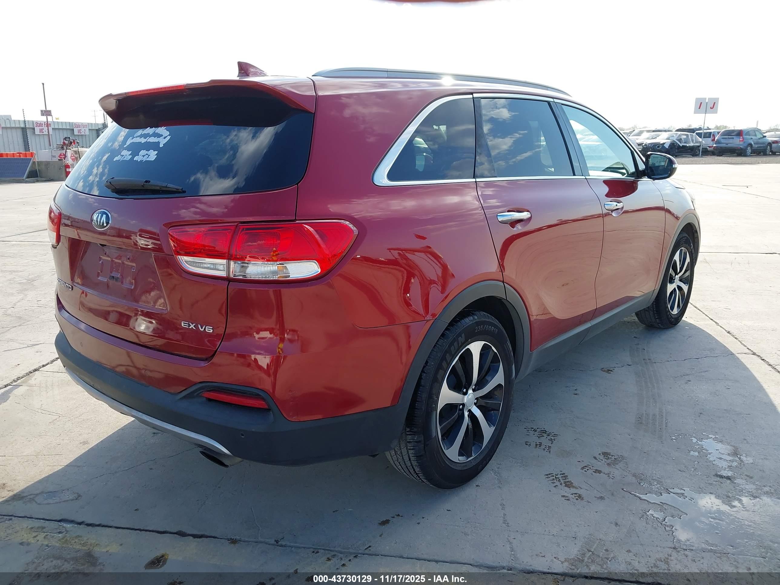 KIA SORENTO image 4
