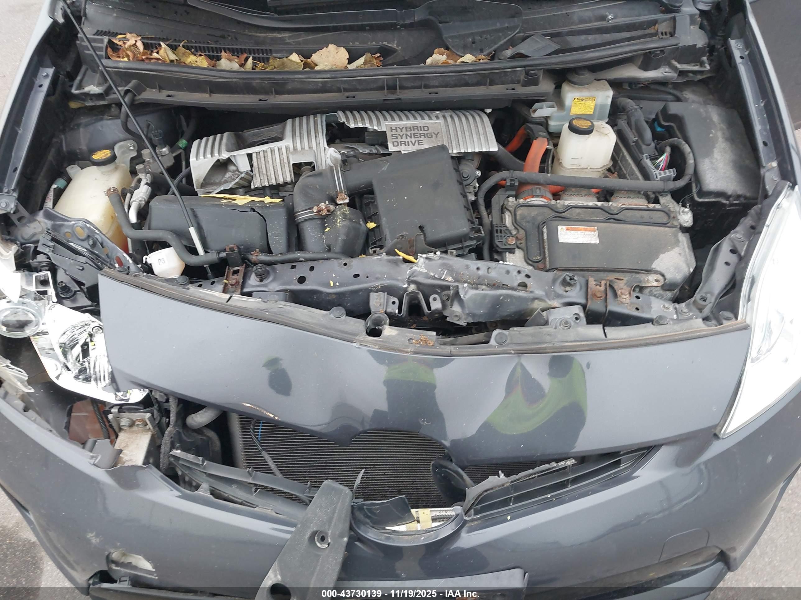TOYOTA PRIUS image 10