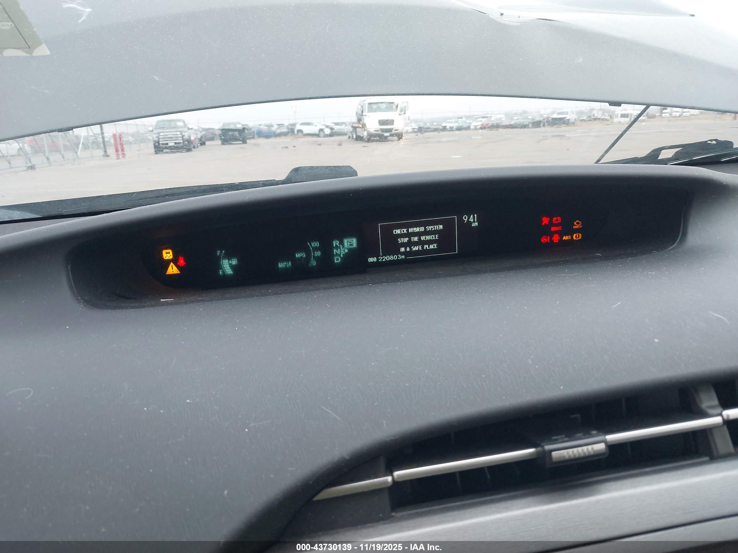 TOYOTA PRIUS image 7