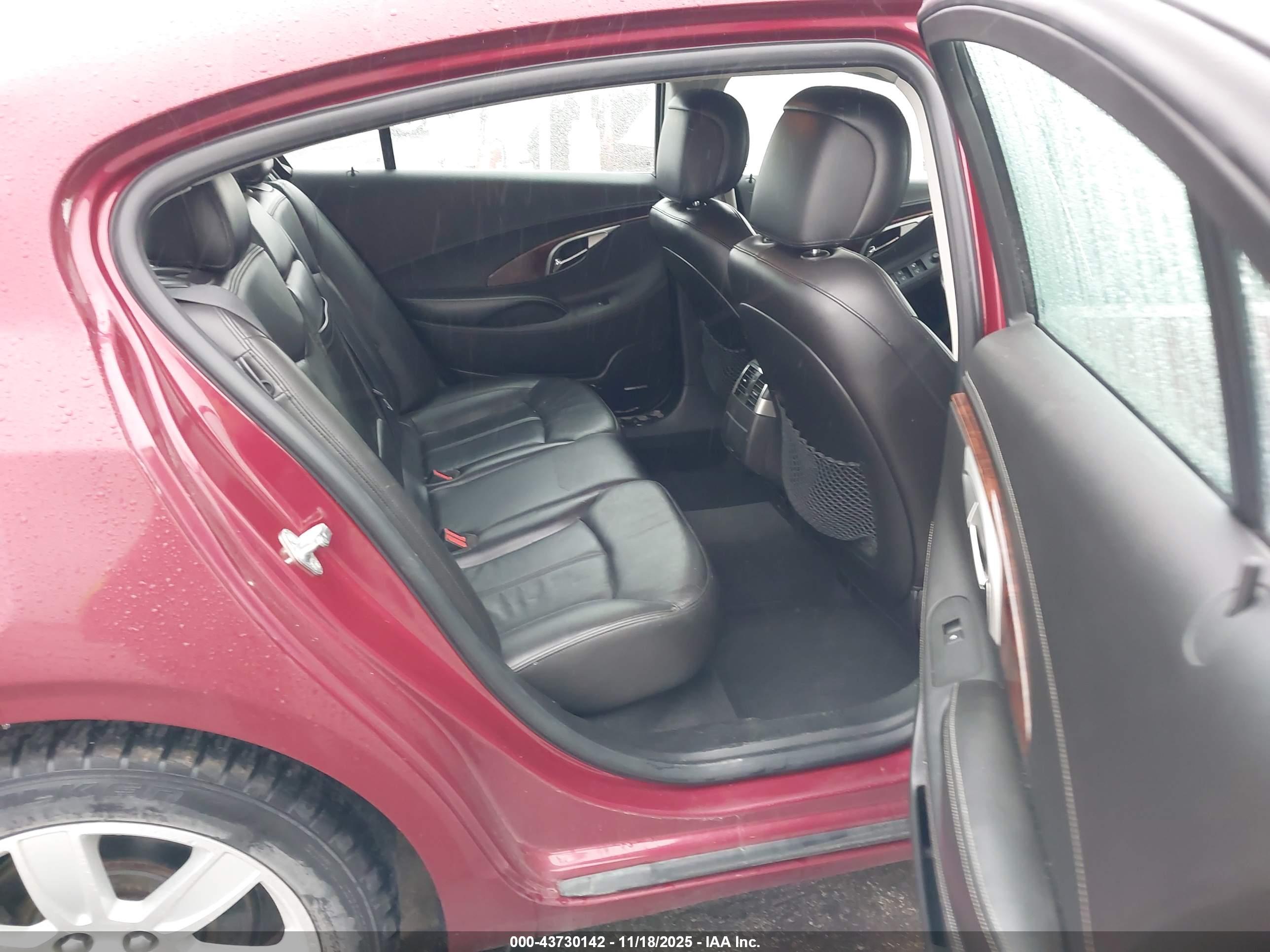 BUICK LACROSSE image 8