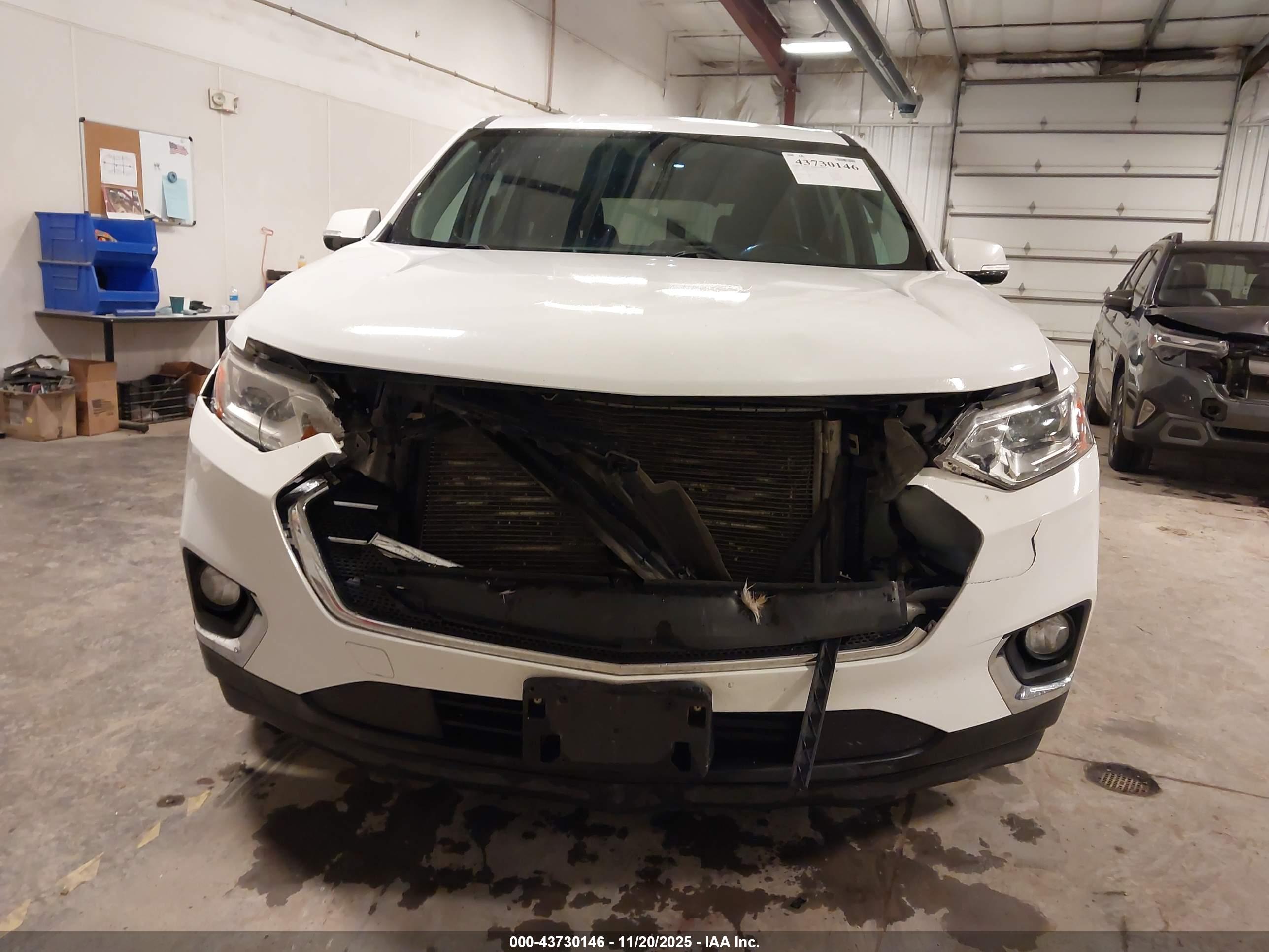 CHEVROLET TRAVERSE image 6