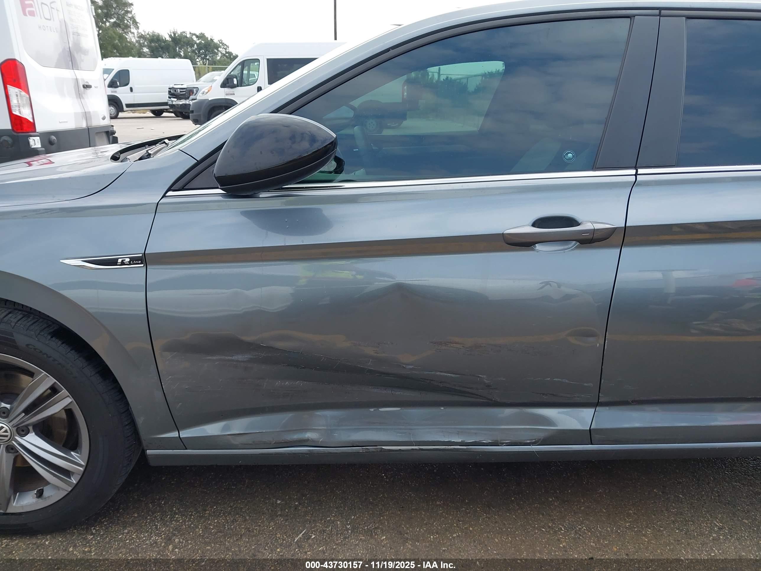 VOLKSWAGEN JETTA image 6
