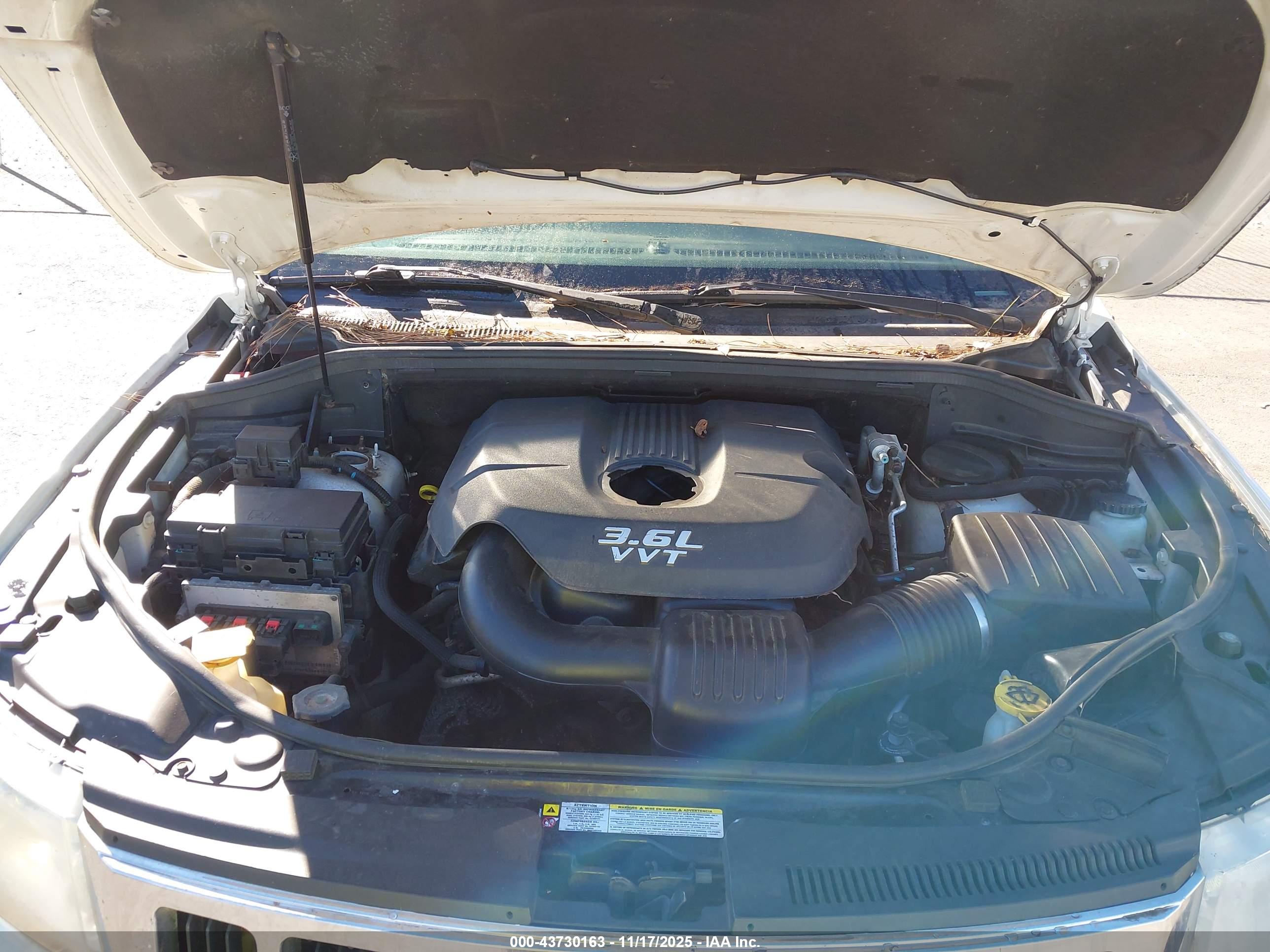 JEEP GRAND image 10