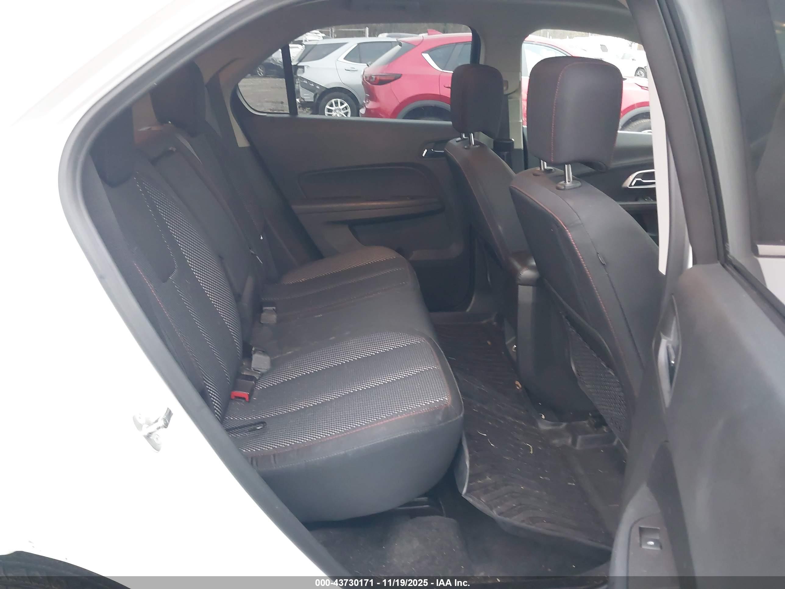 CHEVROLET EQUINOX image 8