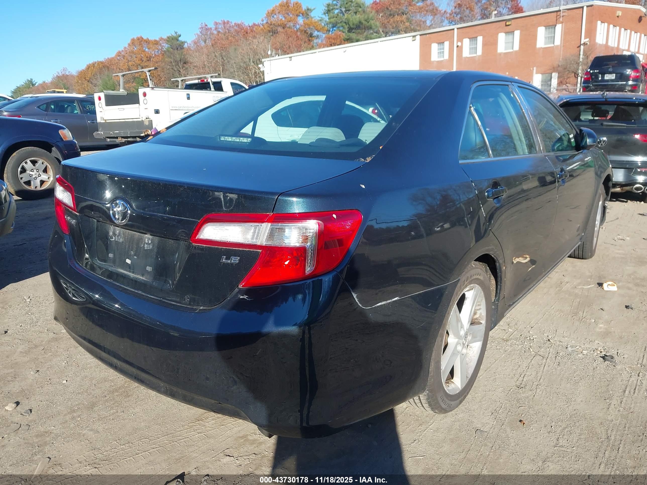 TOYOTA CAMRY image 4