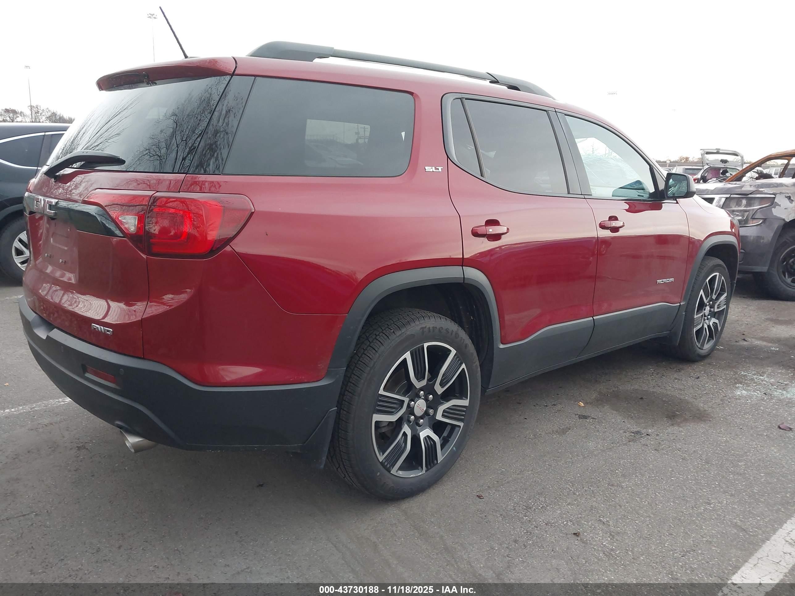 GMC ACADIA image 4