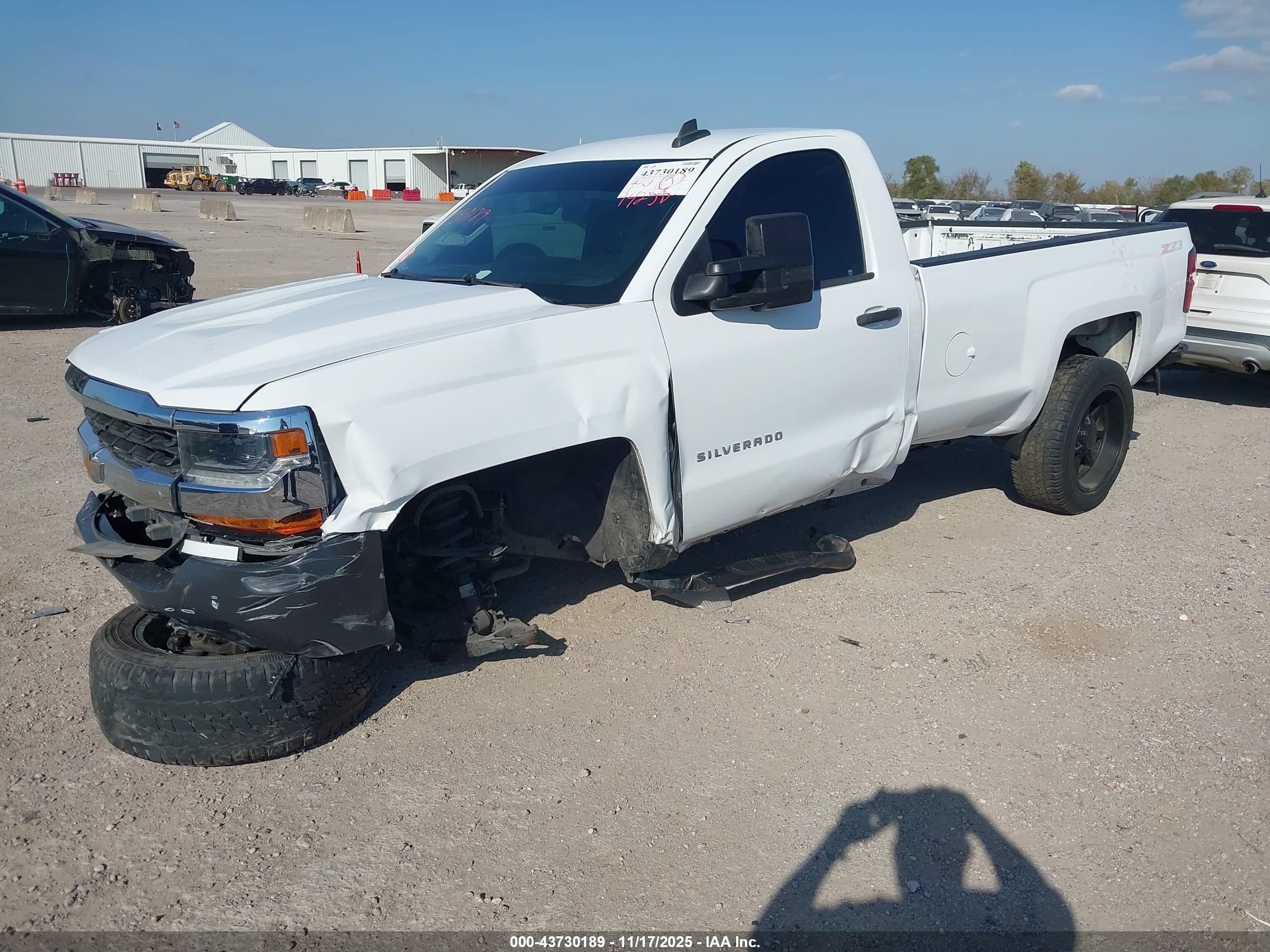 CHEVROLET SILVERADO image 2