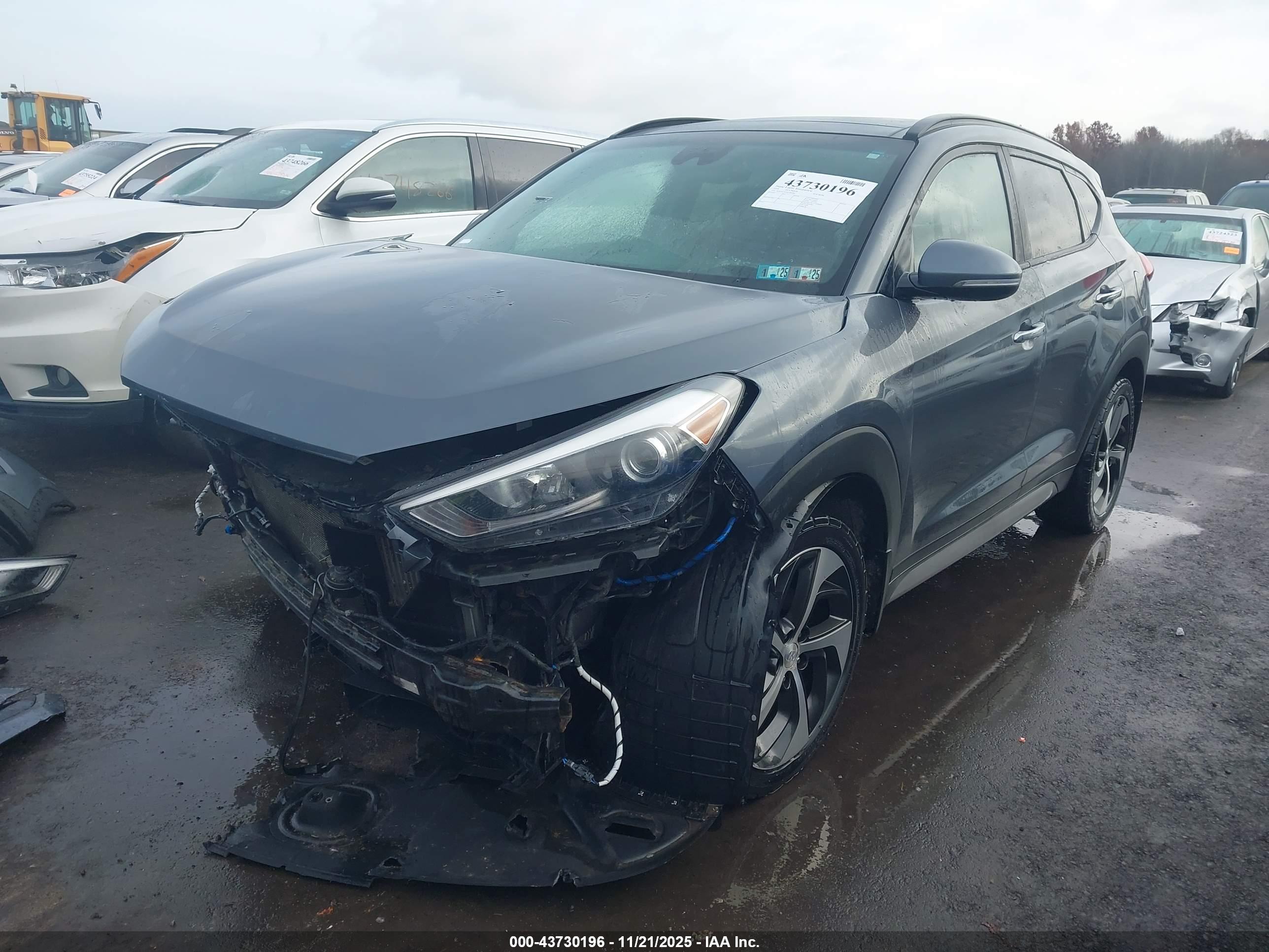 HYUNDAI TUCSON image 2