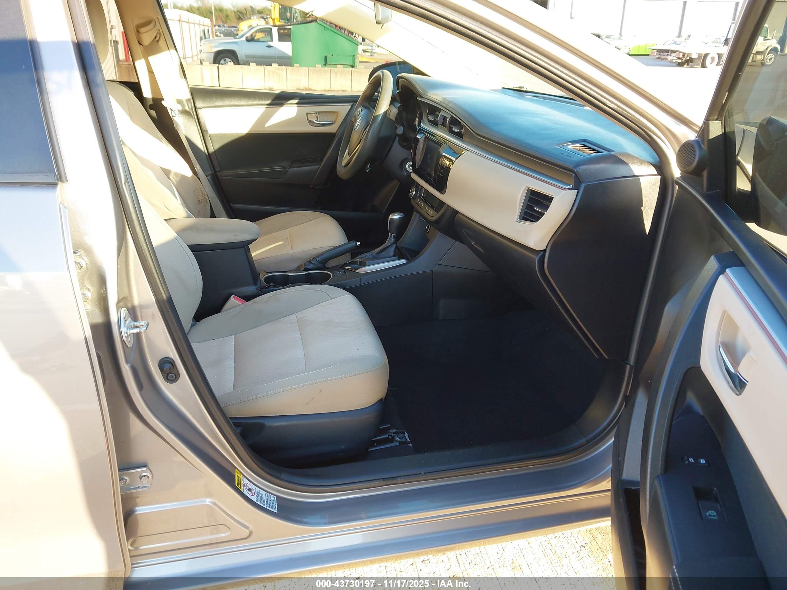 TOYOTA COROLLA image 5