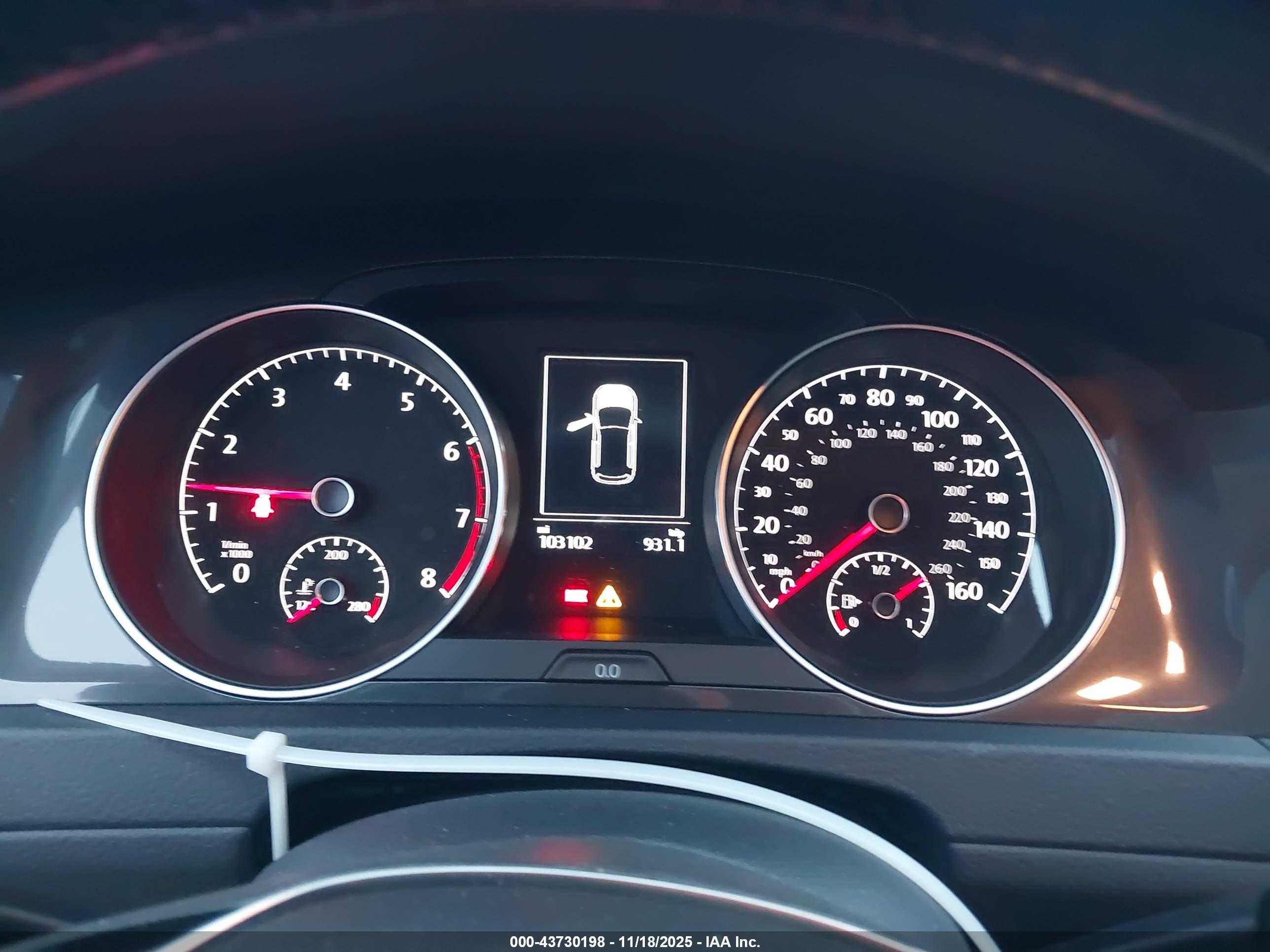 VOLKSWAGEN GOLF image 7