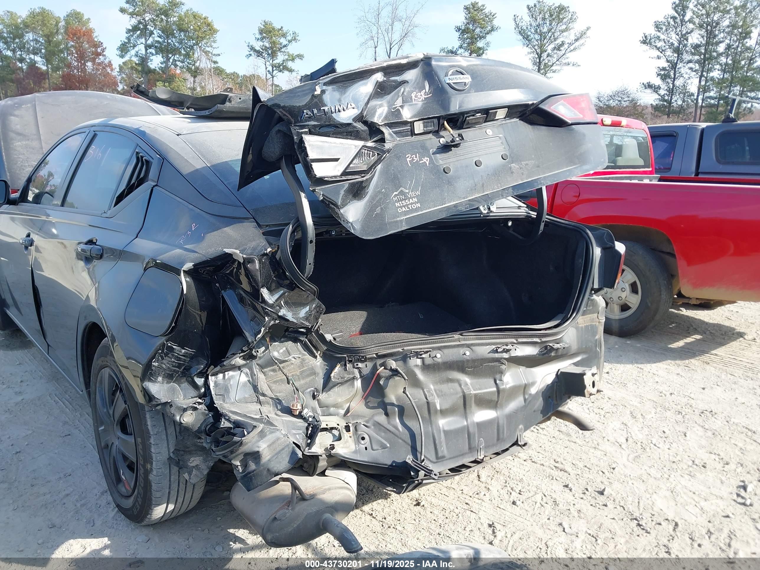 NISSAN ALTIMA image 6